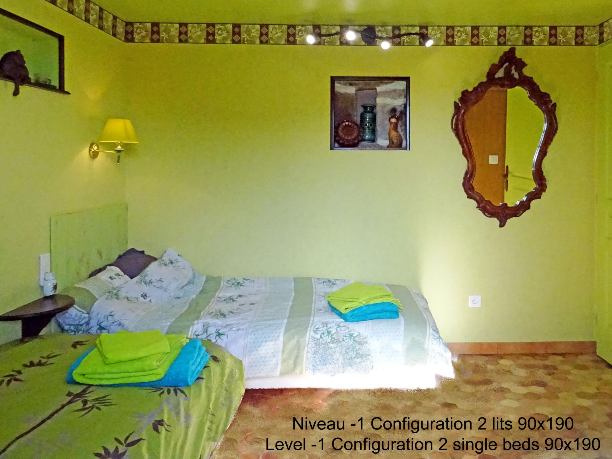 Klimatisiertes Ferienhaus mit Pool-Binnen