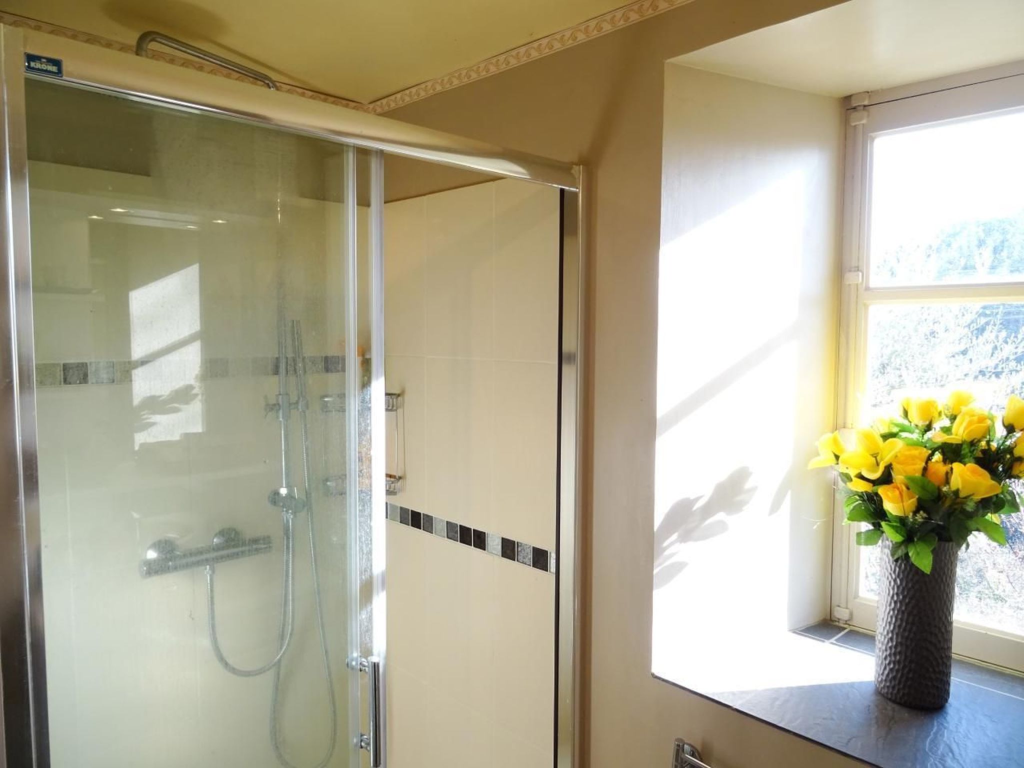 Klimatisiertes Ferienhaus mit Pool-Binnen