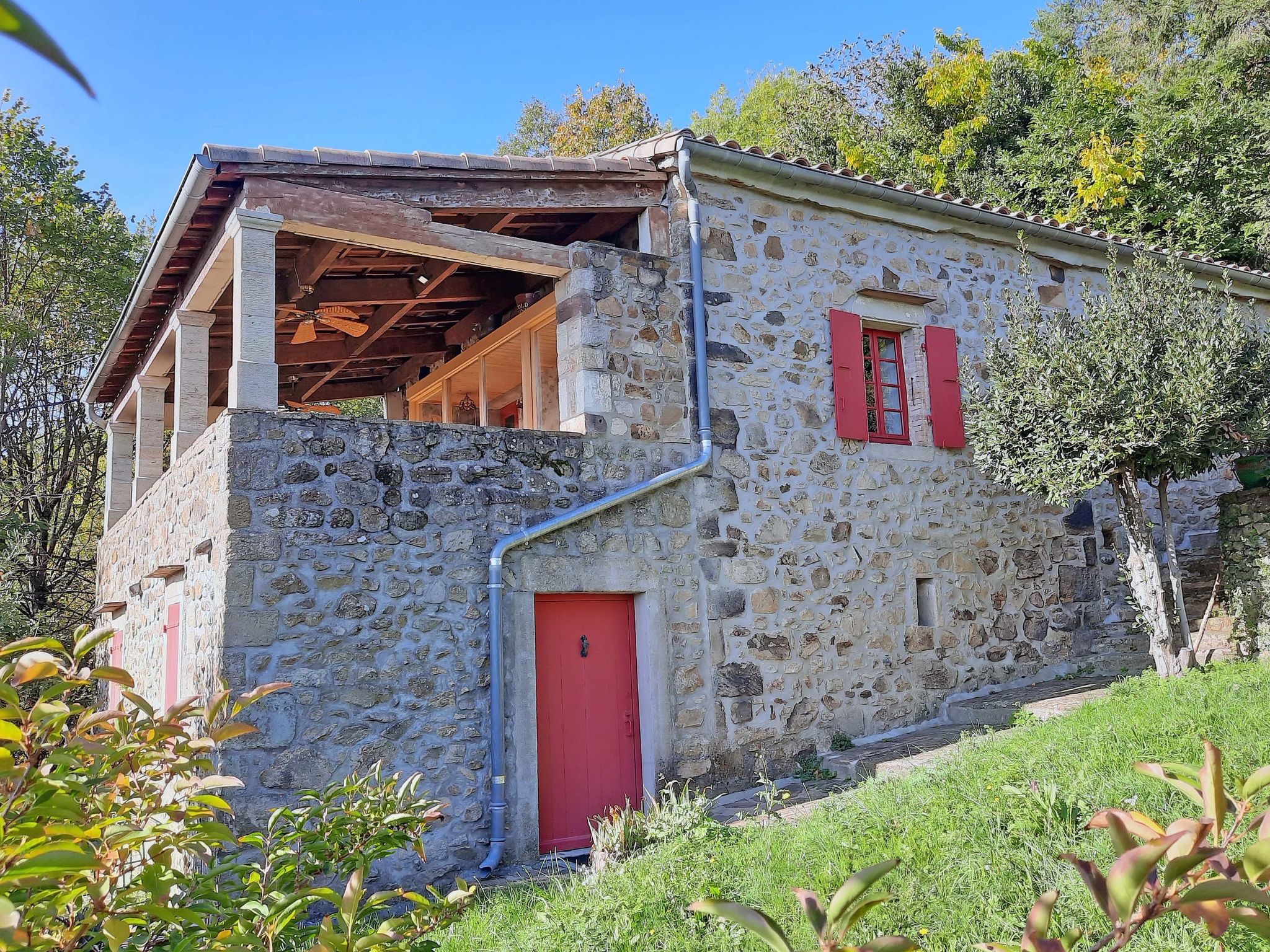 Klimatisiertes Ferienhaus mit Pool-Binnen