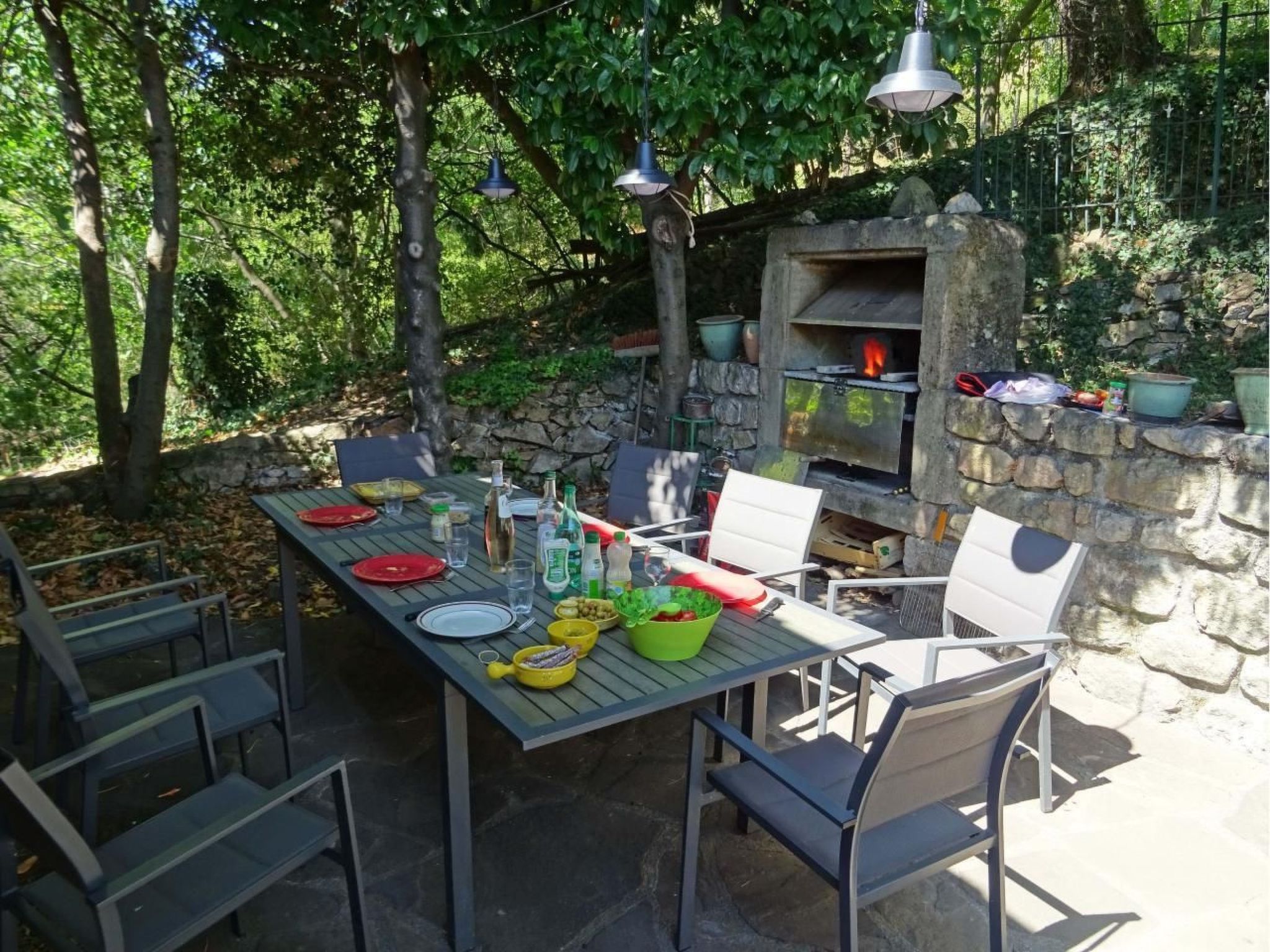 Klimatisiertes Ferienhaus mit Pool-Binnen