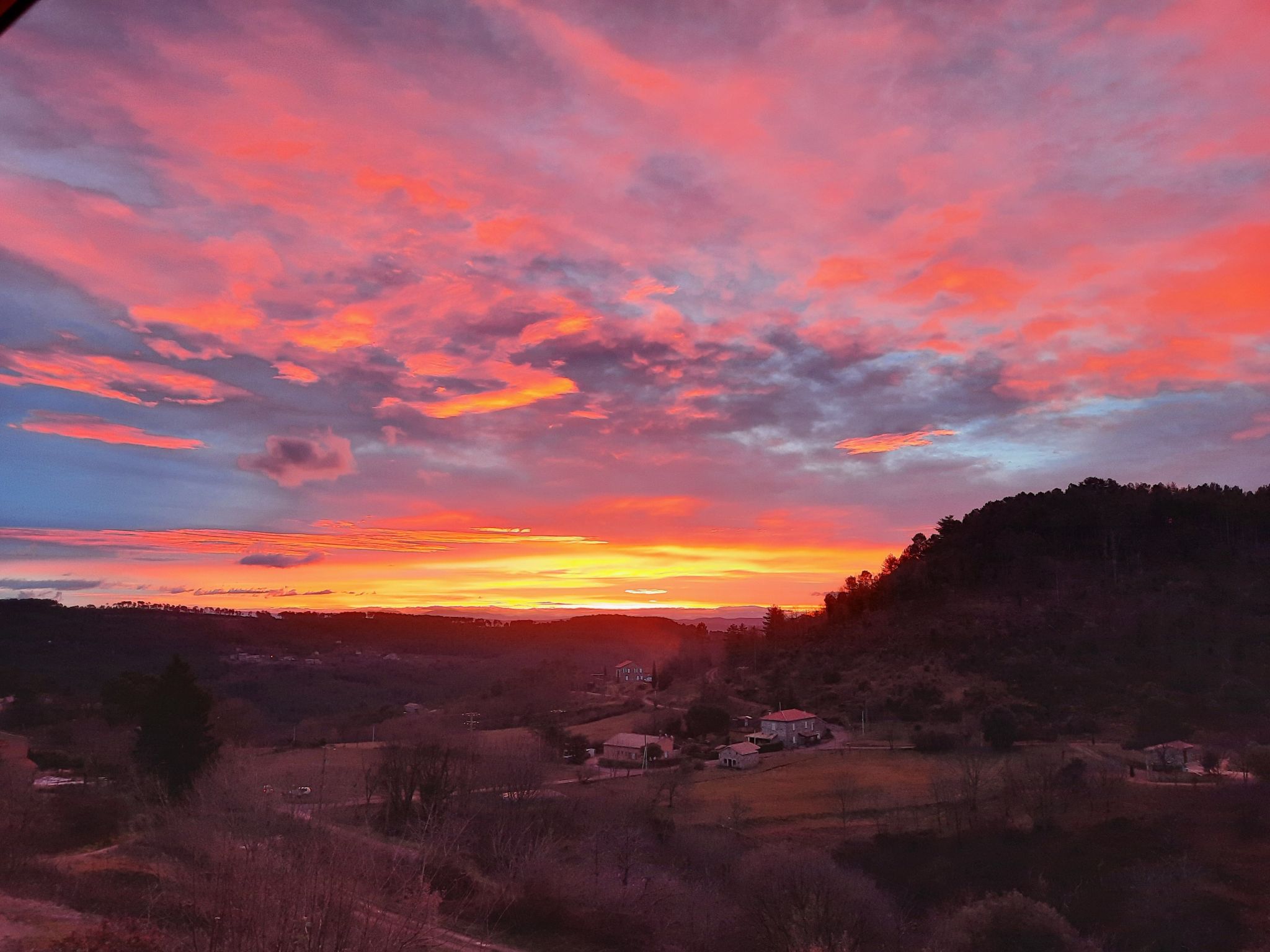 Klimatisiertes Ferienhaus mit Pool-Binnen