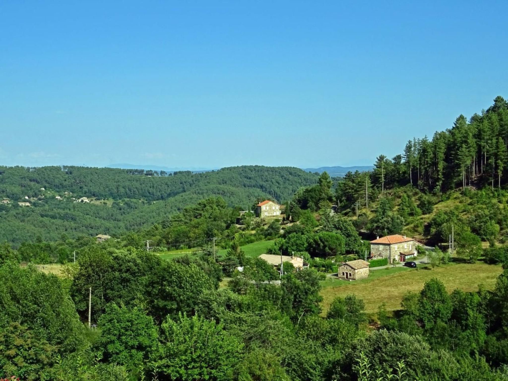 Klimatisiertes Ferienhaus mit Pool-Binnen