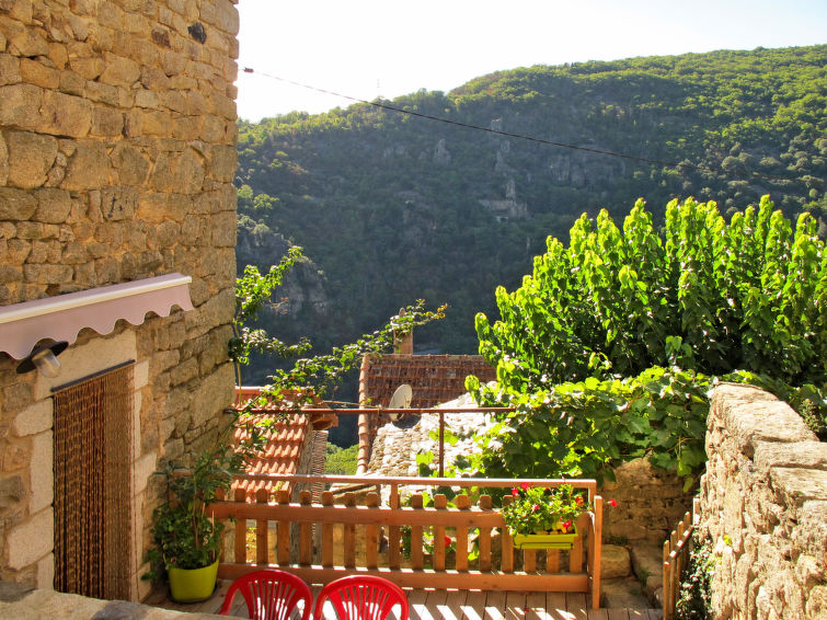 Search and Stay destination Sainte-Marguerite-Lafigère, Auvergne-Rhône-Alpes - France from AU$ 84. Le Rouge Borne