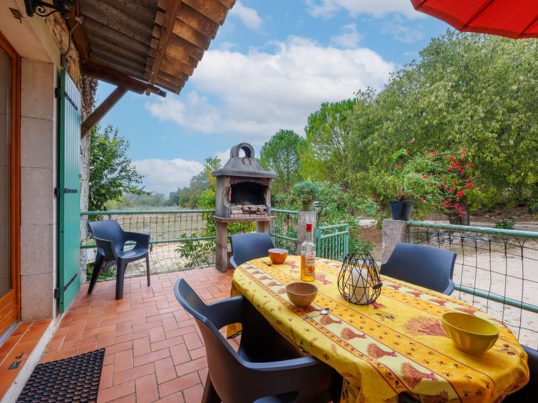 Search and Stay destination Barjac, Occitanie - France from AU$ 90. Lozard