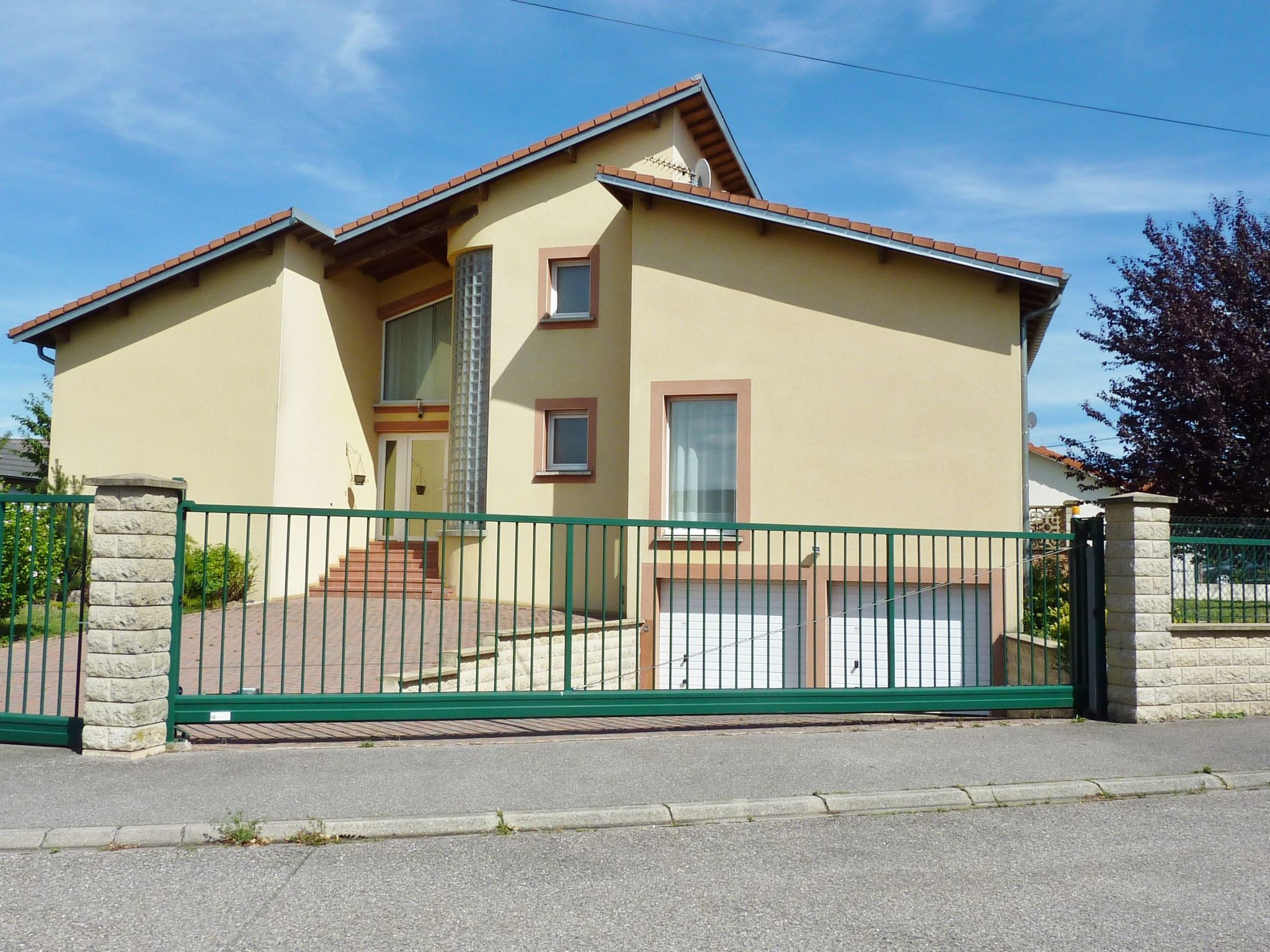 für 14 Personen + 1 Kind ca. 275 m&sup2;in Damelevières, Lothringen (Meurthe-et - Image 2