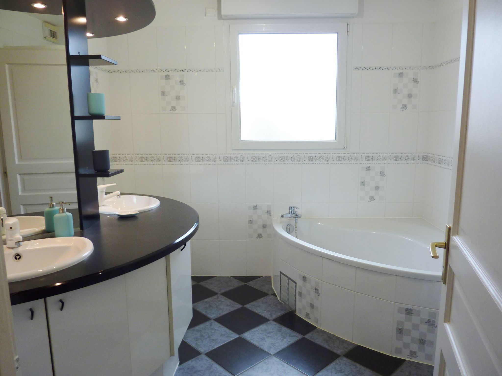 Für 6 Personen + 1 Kind ca. 188 m&sup2;in Damelevières, Lothringen (Meurthe-et- - Dedans