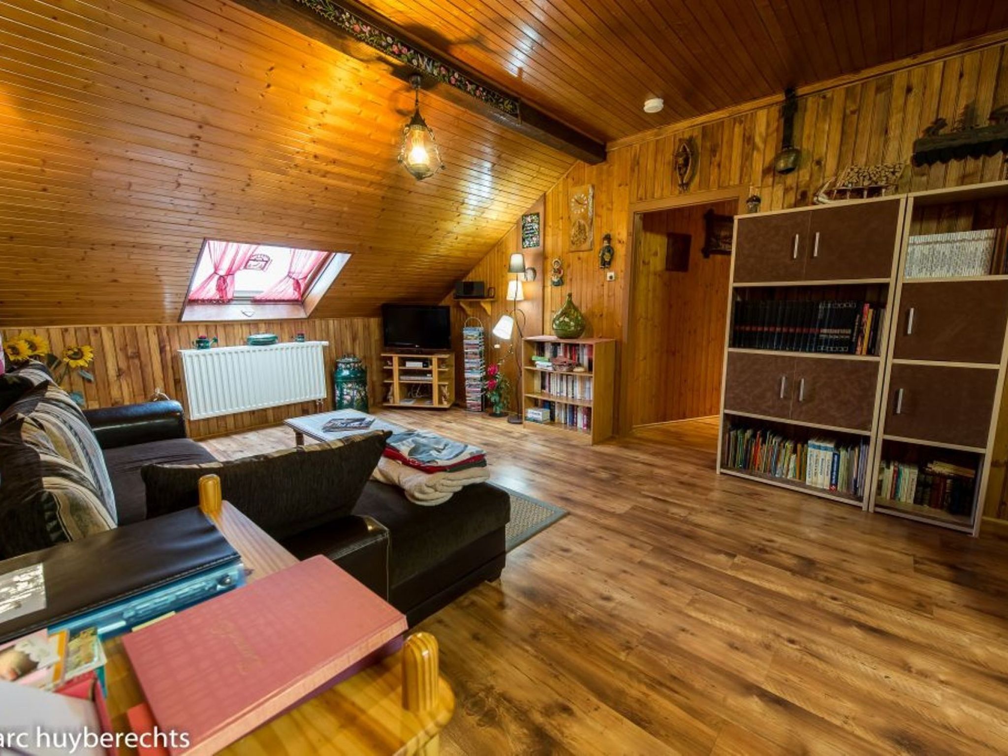 Das Gîte Fleuri mit einer herrlichen Aussicht-Binnen