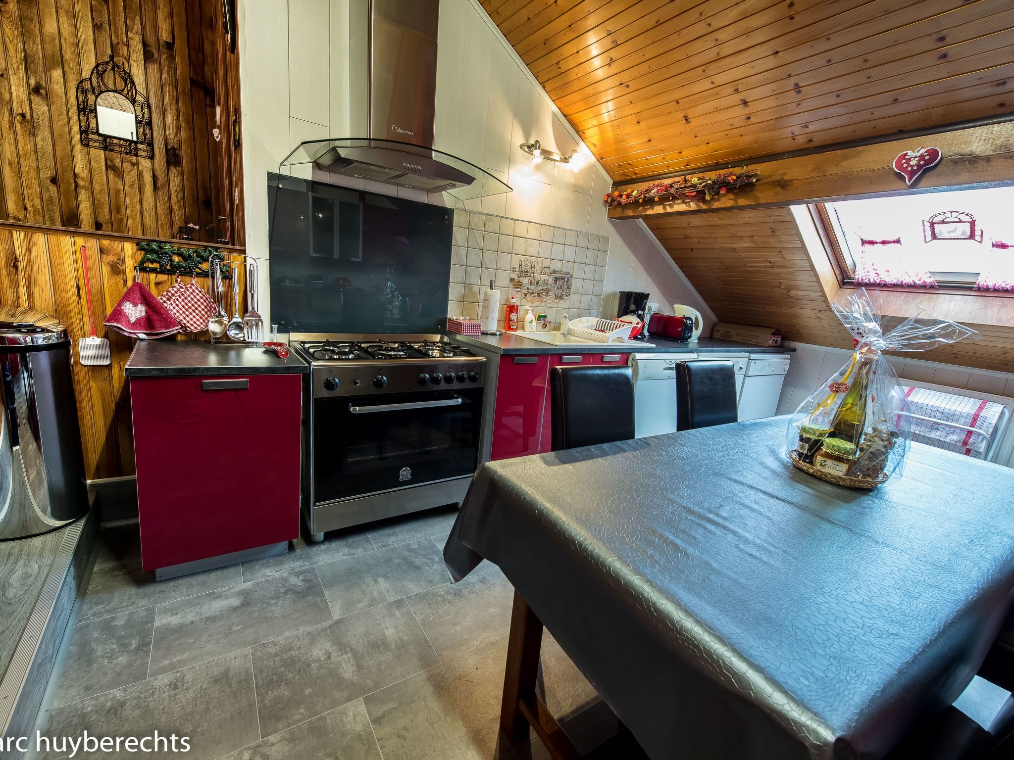 Das Gîte Fleuri mit einer herrlichen Aussicht-Binnen