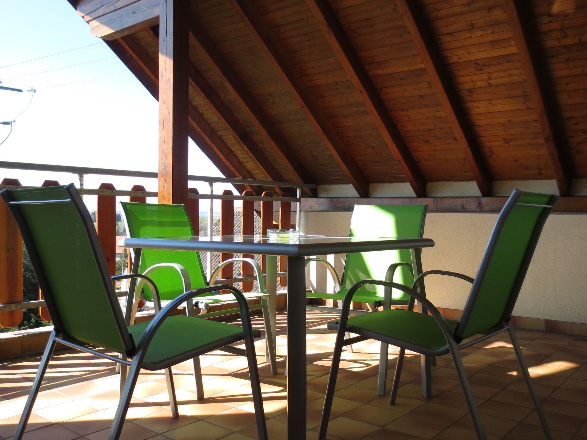 LES BRIMBELLES-Binnen