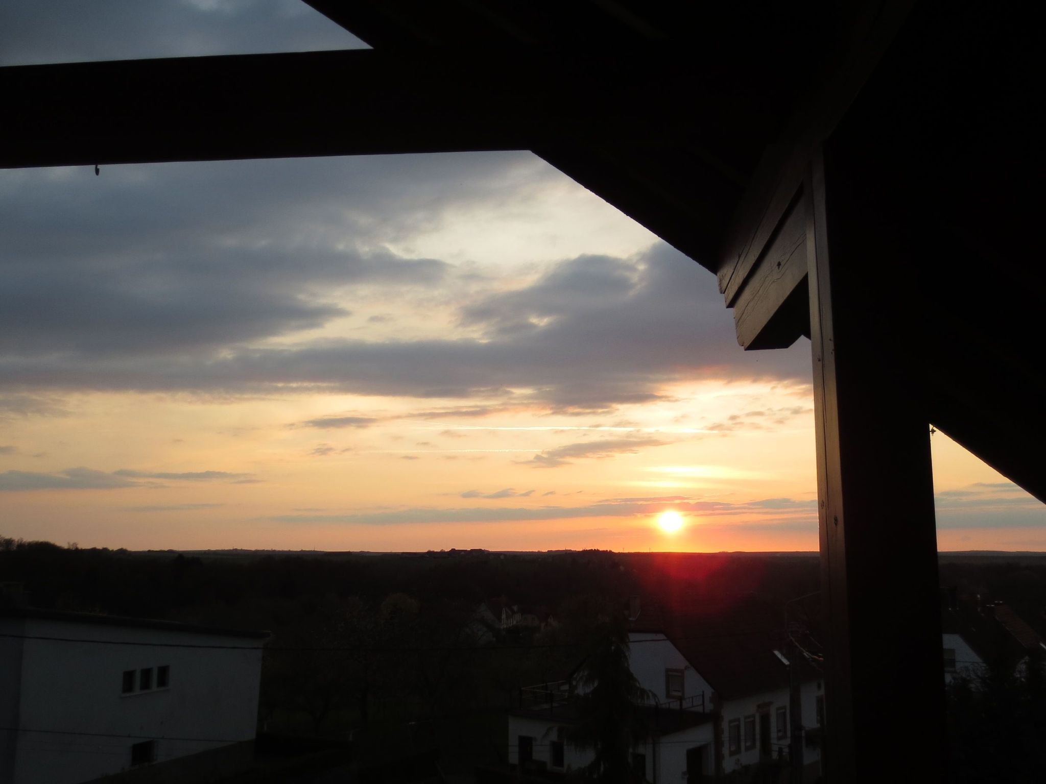 LES BRIMBELLES-Binnen