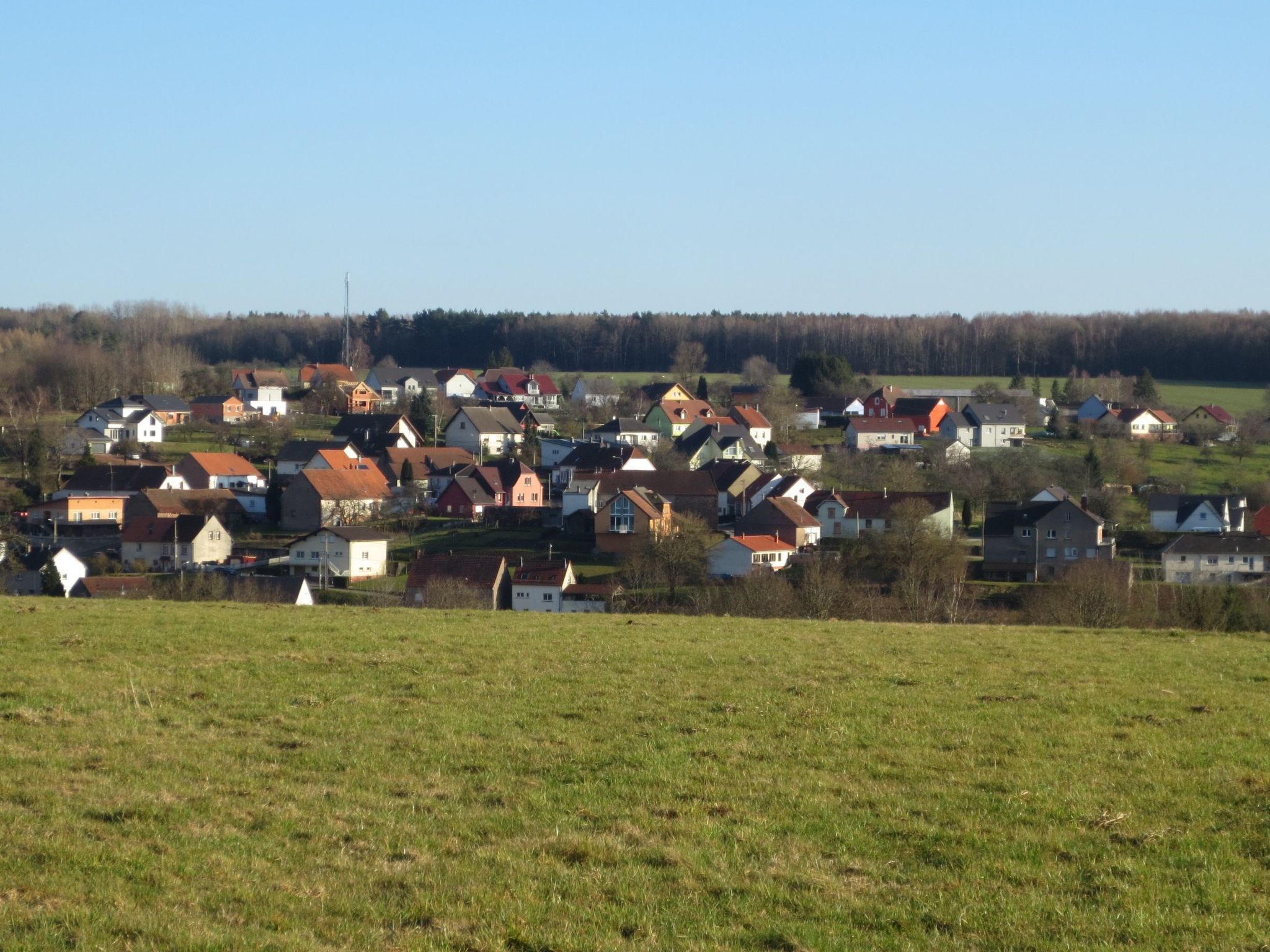 LES BRIMBELLES-Binnen