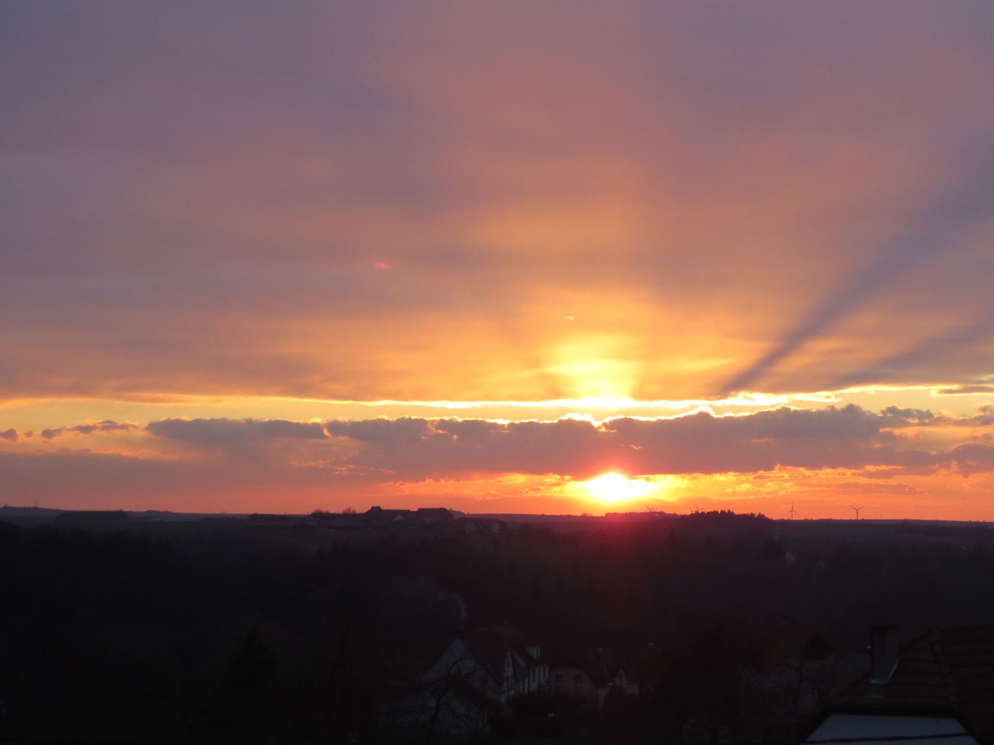 LES BRIMBELLES-Binnen