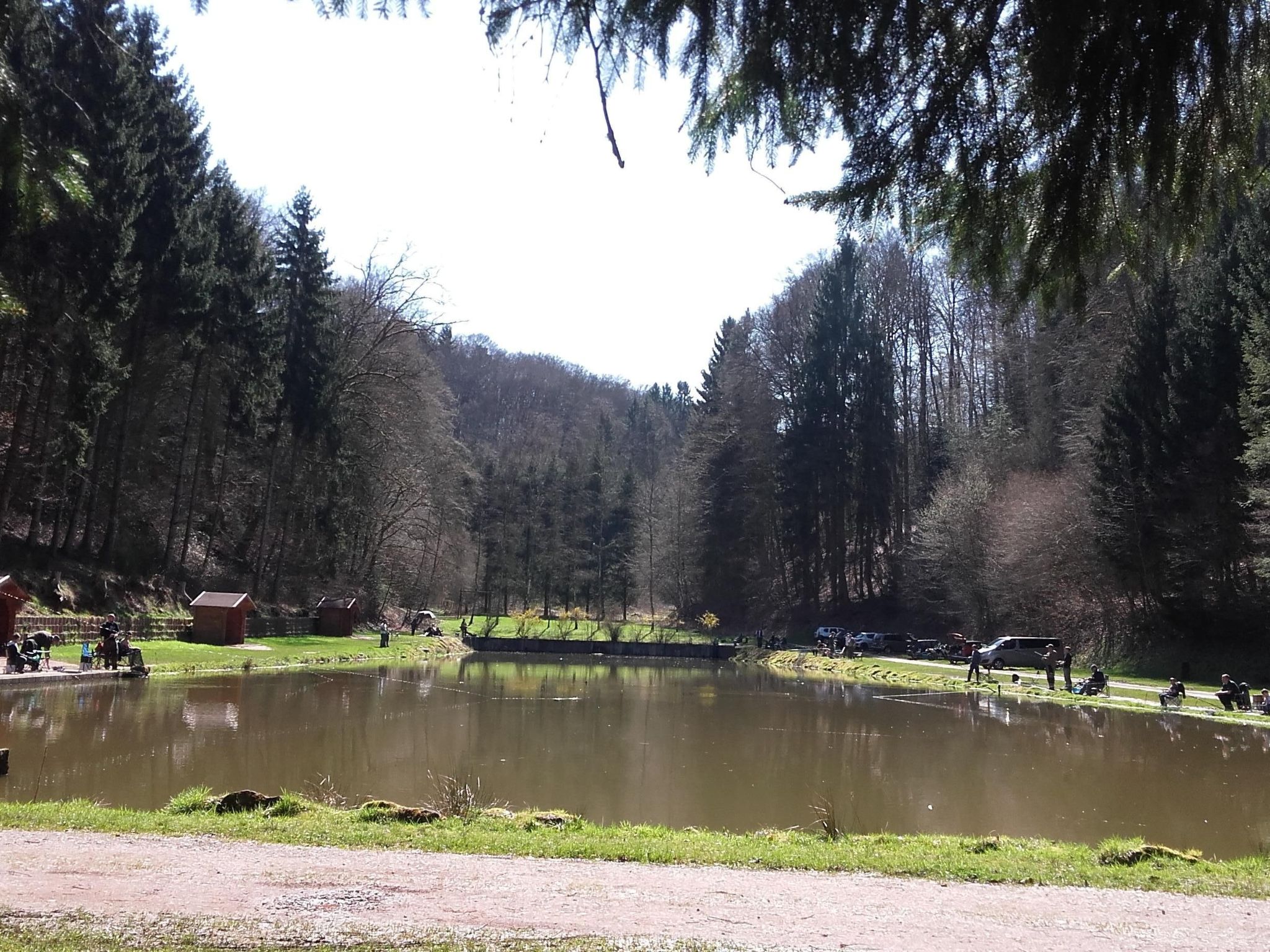 LES BRIMBELLES-Binnen