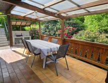 Le Chalet Sous Les Sapins, mit Swimmingpool, Sauna