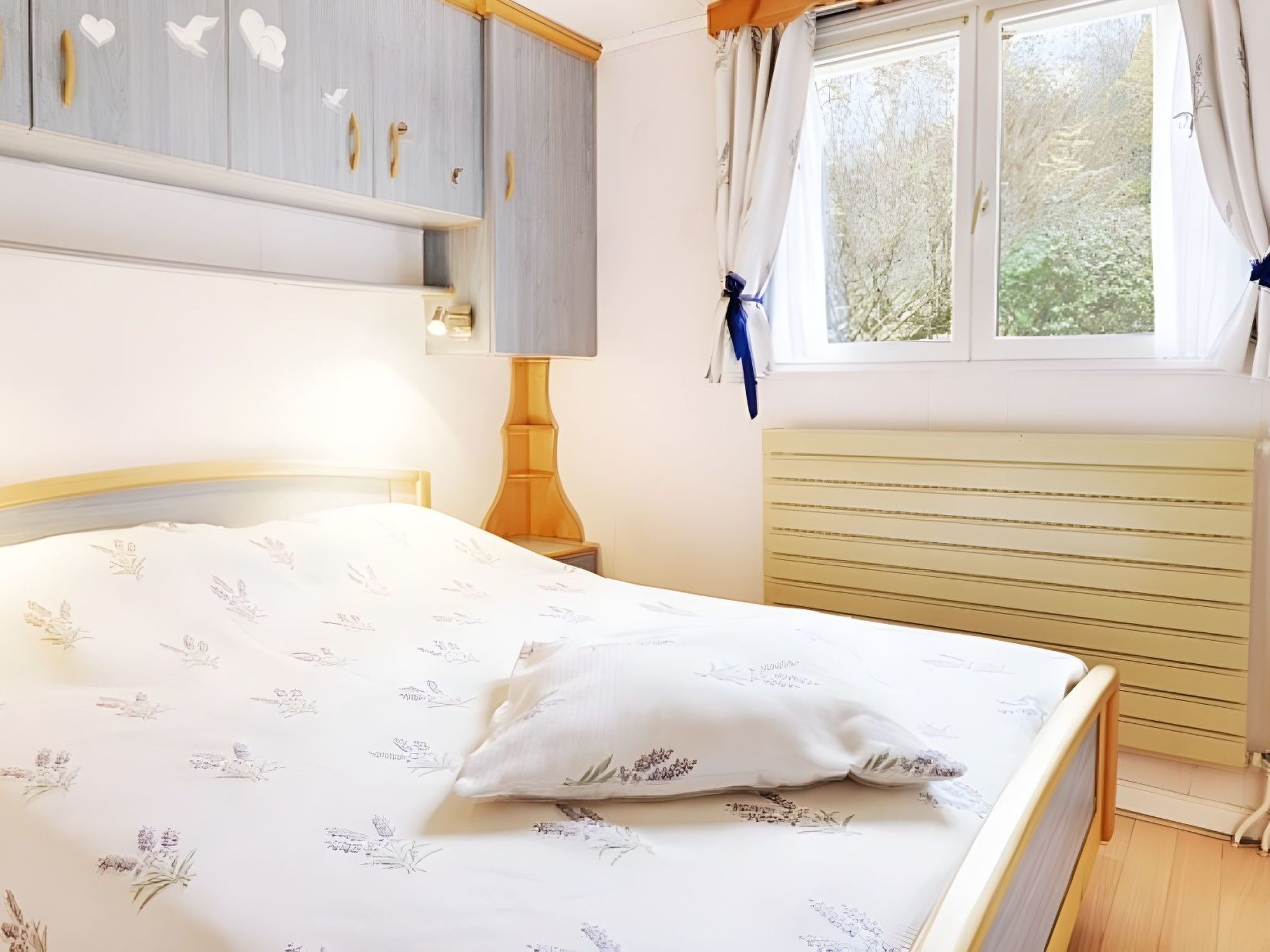 Le Chalet Sous Les Sapins, mit Swimmingpool, Sauna-Binnen