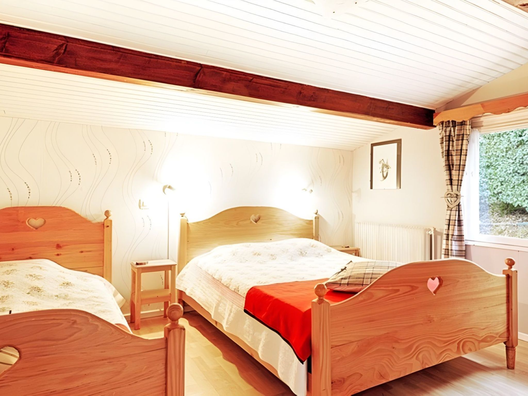 Le Chalet Sous Les Sapins, mit Swimmingpool, Sauna-Binnen