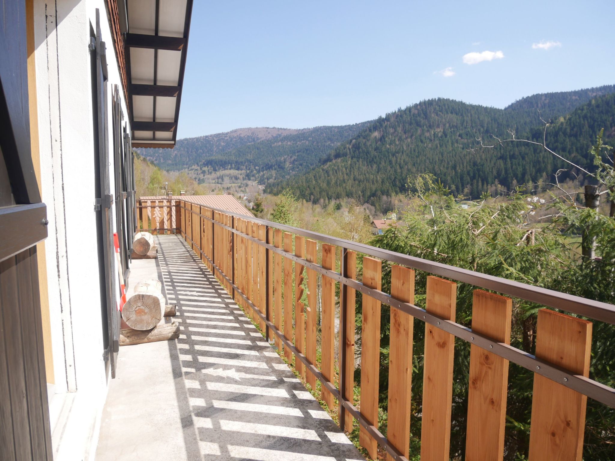 für 15 Personen ca. 260 m&sup2;in La Bresse, Lothringen (Skigebiet Gérardmer) — Terrace (1 of 22)