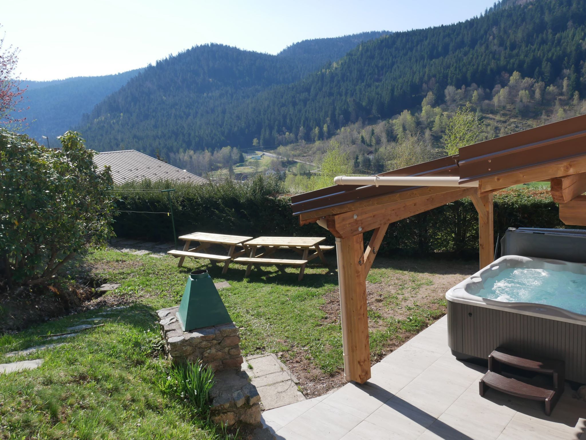 für 15 Personen ca. 260 m&sup2;in La Bresse, Lothringen (Skigebiet Gérardmer) — Terrace (2 of 22)