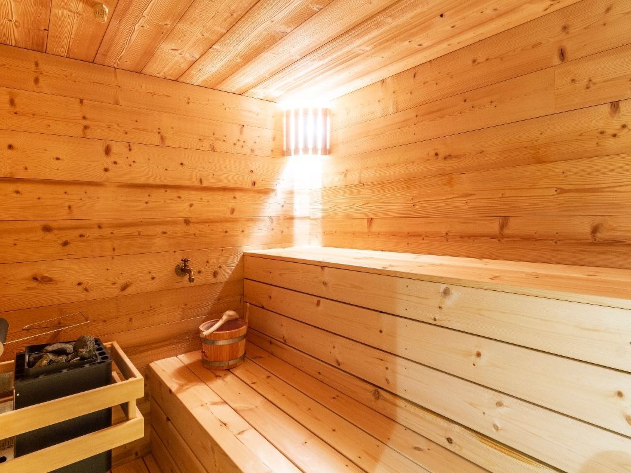 Chalet "Le Flocon Bleu" mit Blick auf das Wasser-Image-tags.info