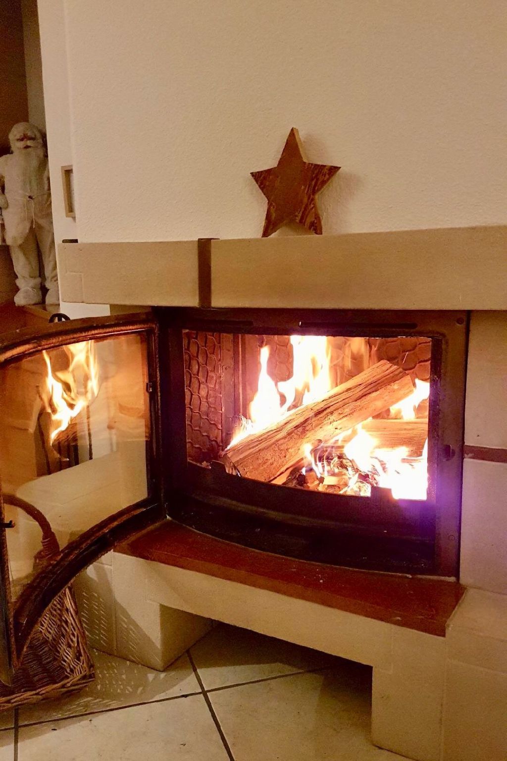 Chalet "Le Flocon Bleu" mit Blick auf das Wasser-Image-tags.info