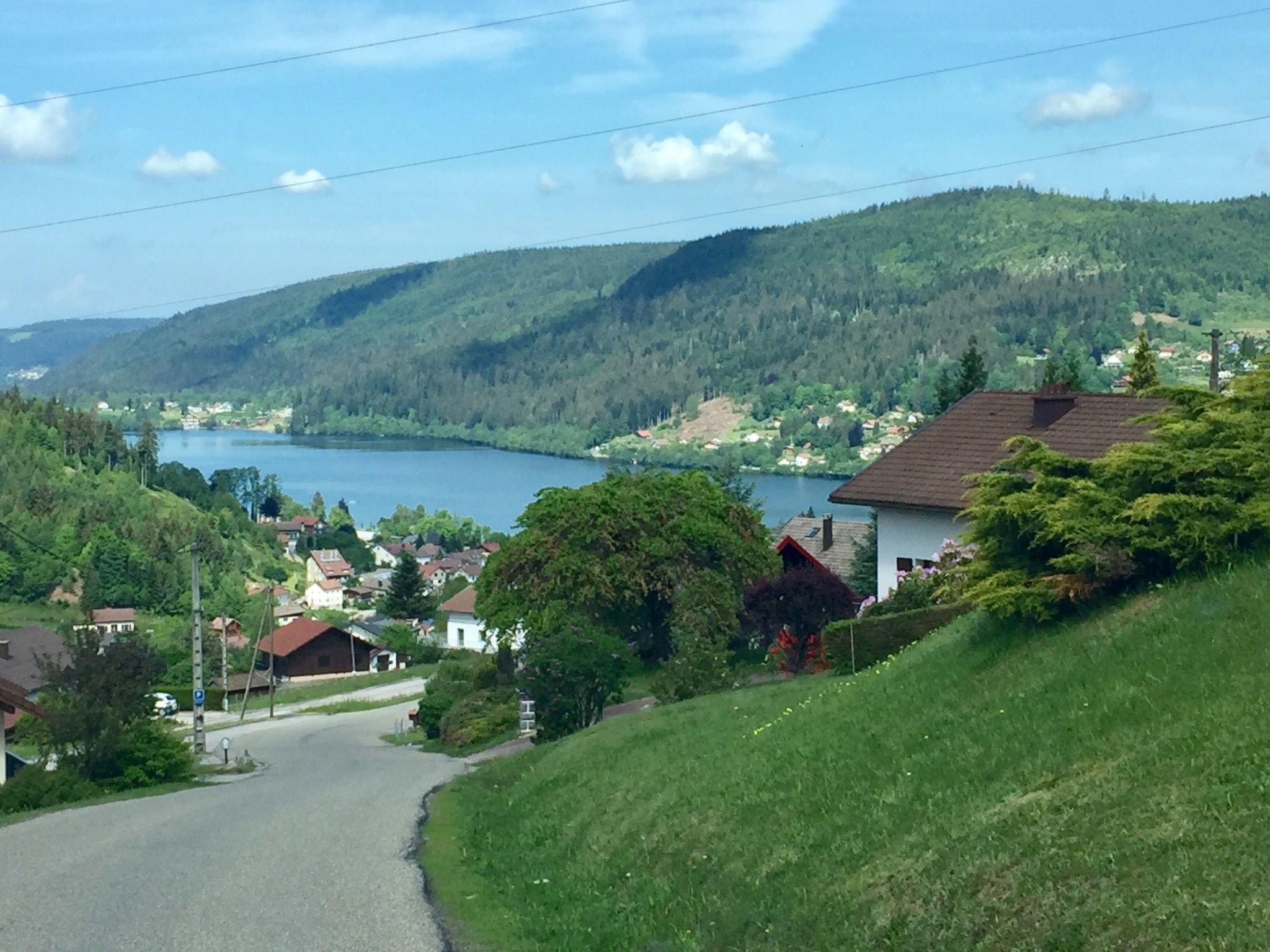 Chalet "Le Flocon Bleu" mit Blick auf das Wasser-Image-tags.info