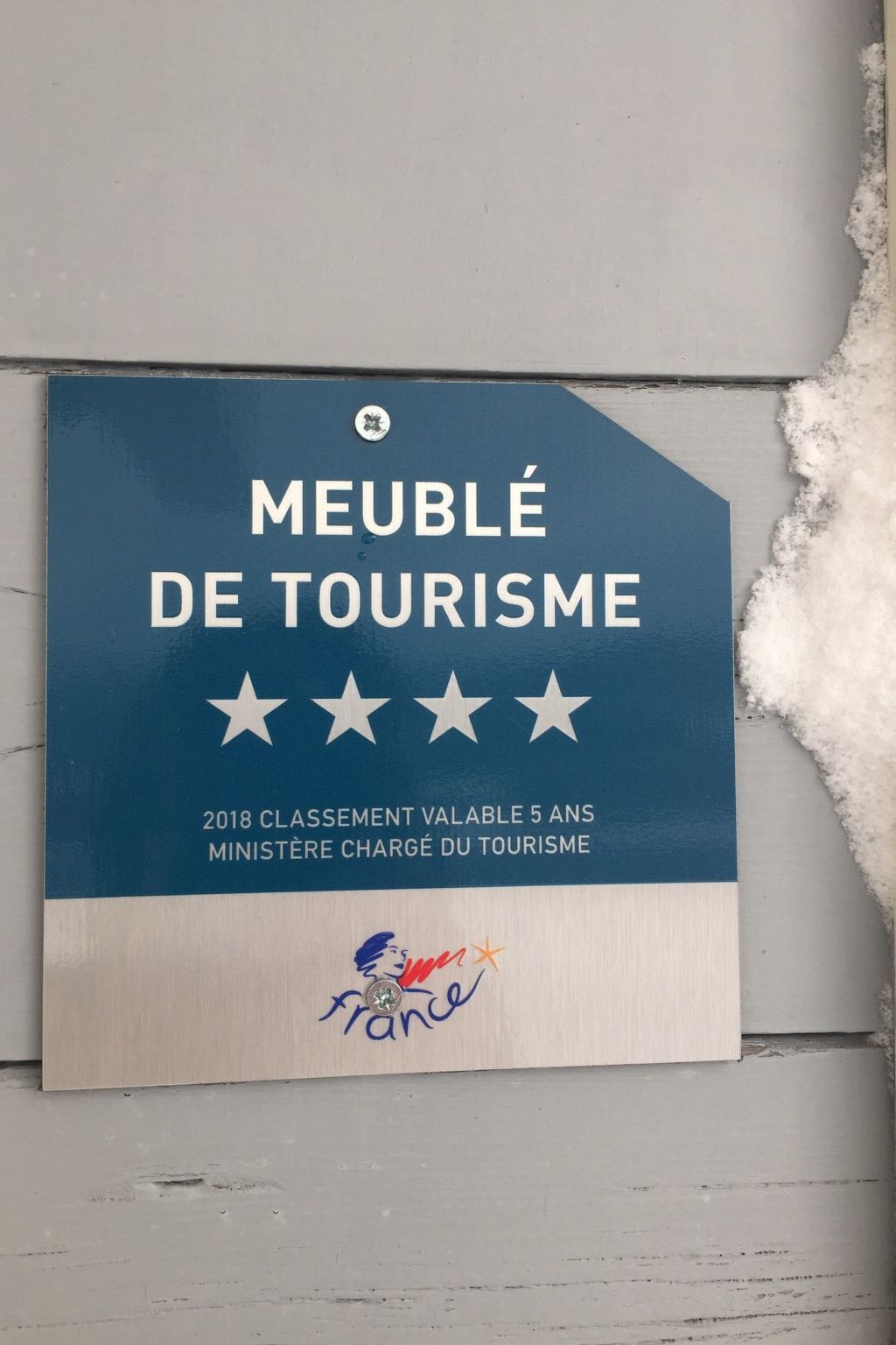 Chalet "Le Flocon Bleu" mit Blick auf das Wasser-Image-tags.info