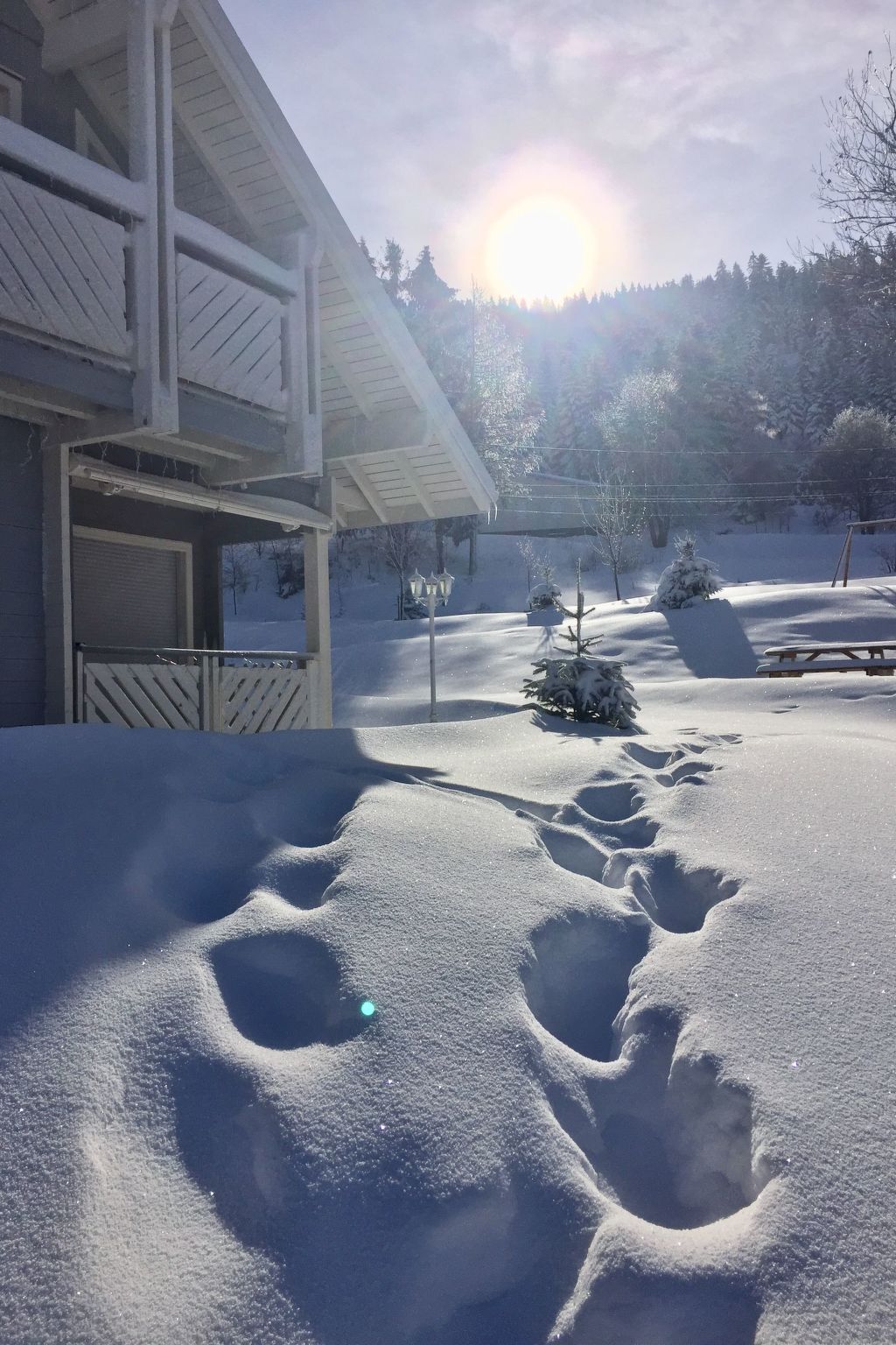 Chalet "Le Flocon Bleu" mit Blick auf das Wasser-Image-tags.info