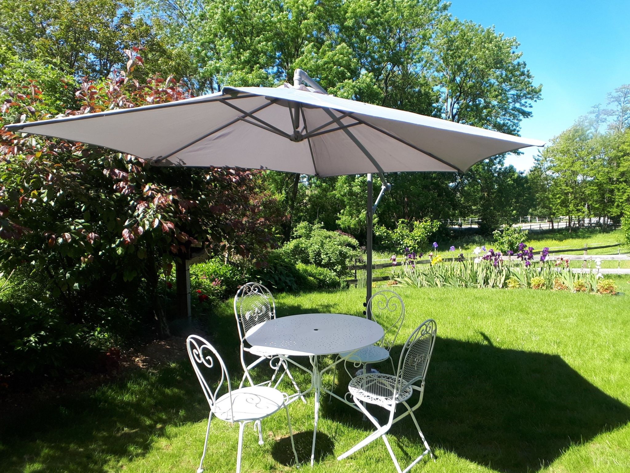 Wohnung "Terre d'Hélène" und Garten-Buiten