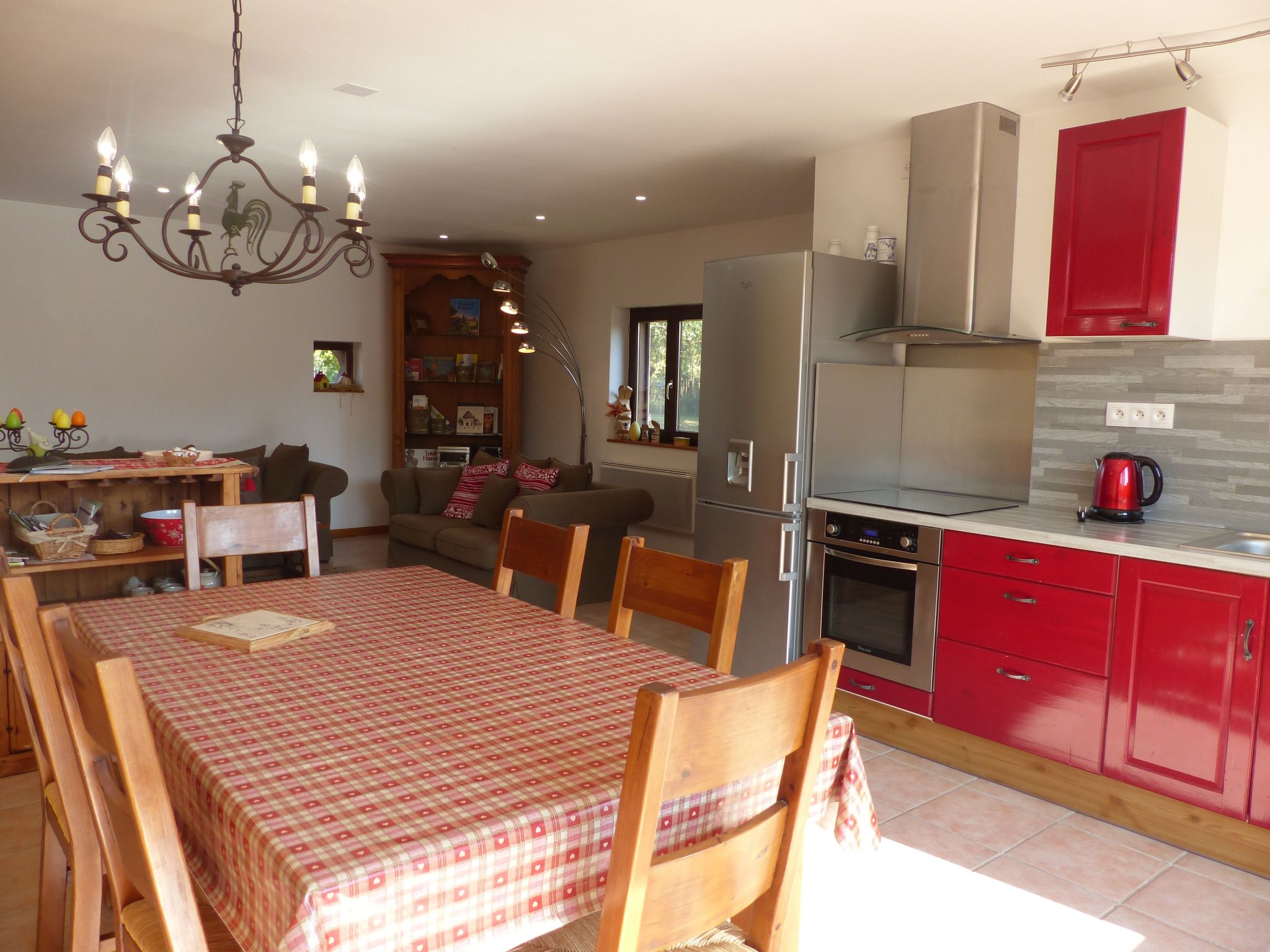 Domäne mit Terrasse, Grill und Garten-Drinnen