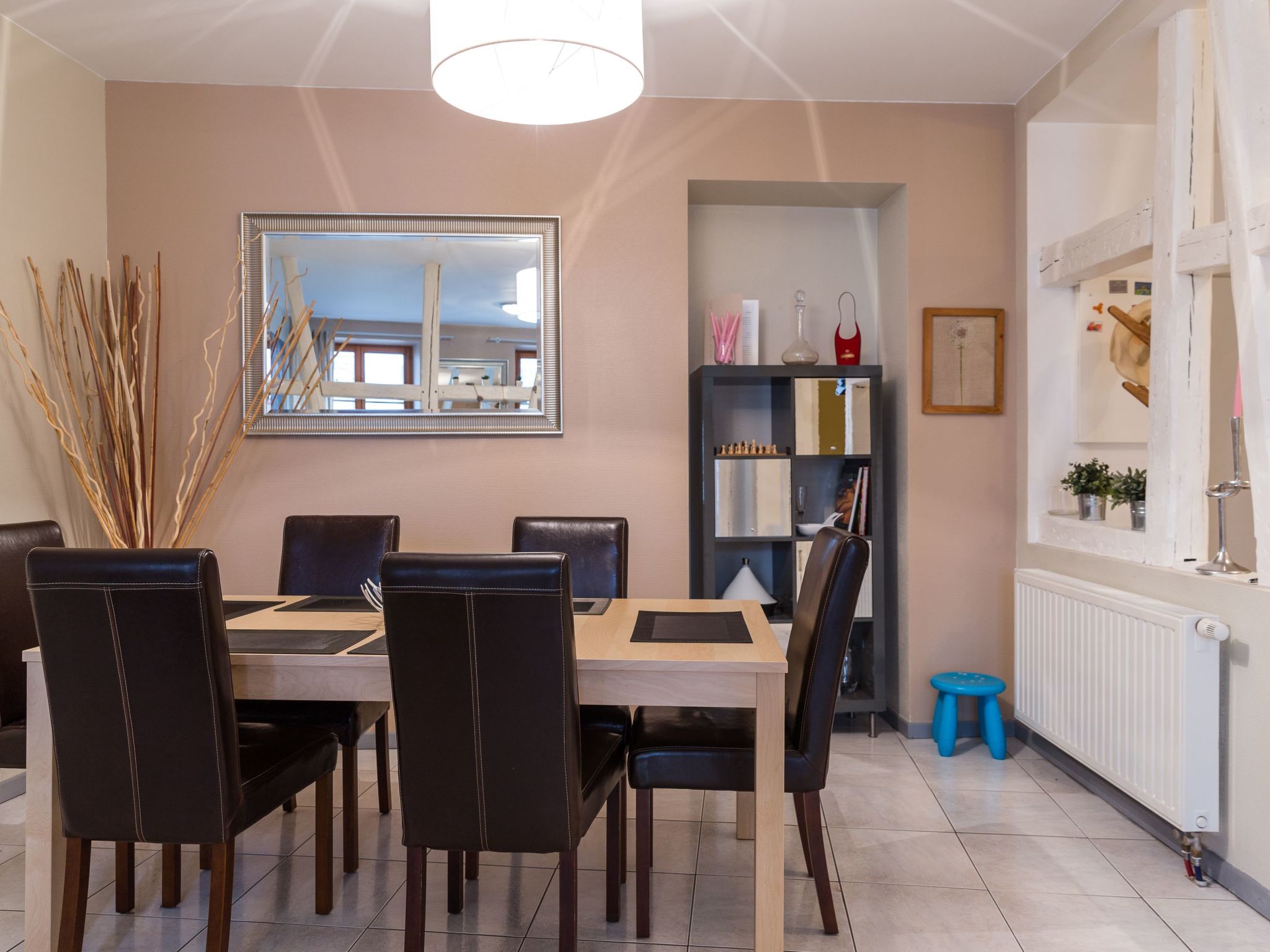 Mit zwei Garagenstellplätzen-Binnen