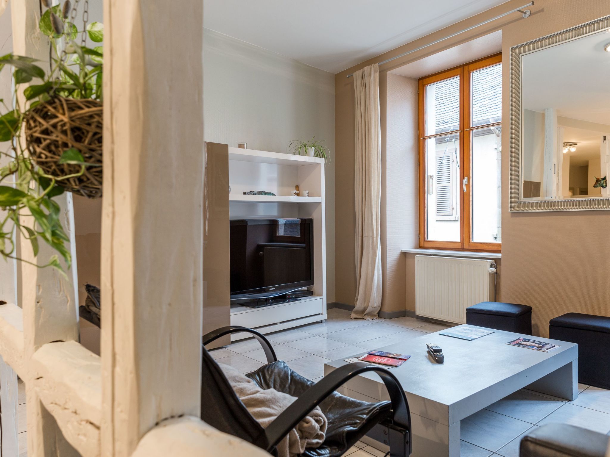 Mit zwei Garagenstellplätzen-Binnen