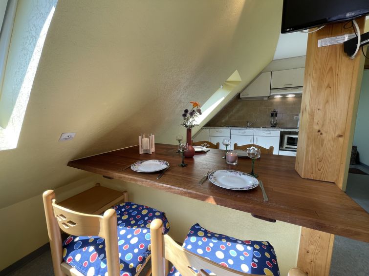 Search and Stay destination Marckolsheim, Grand Est - France from AU$ 147. Résidence jaune et rose