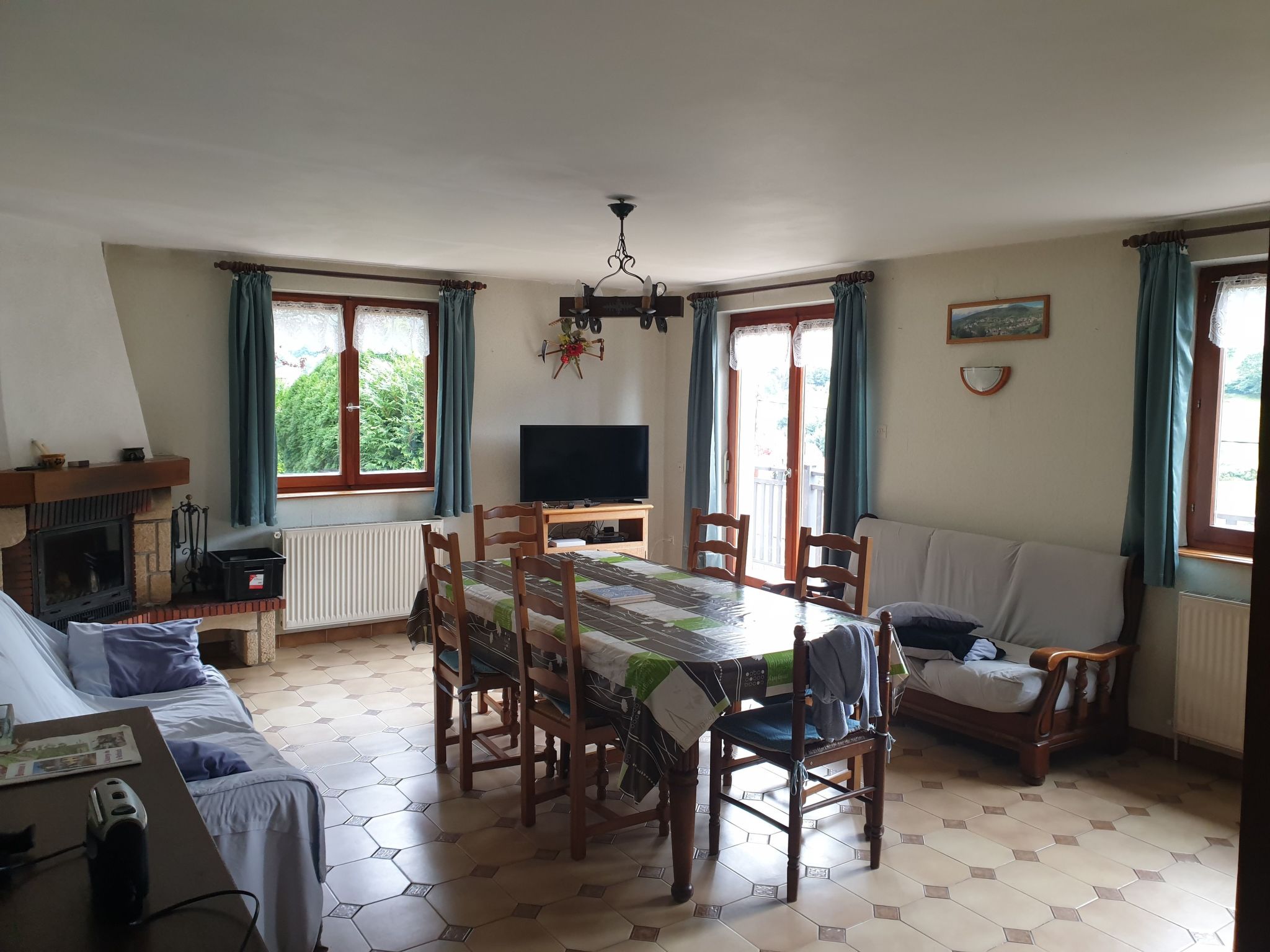 Mit Balkon, Garten und Talblick-Binnen