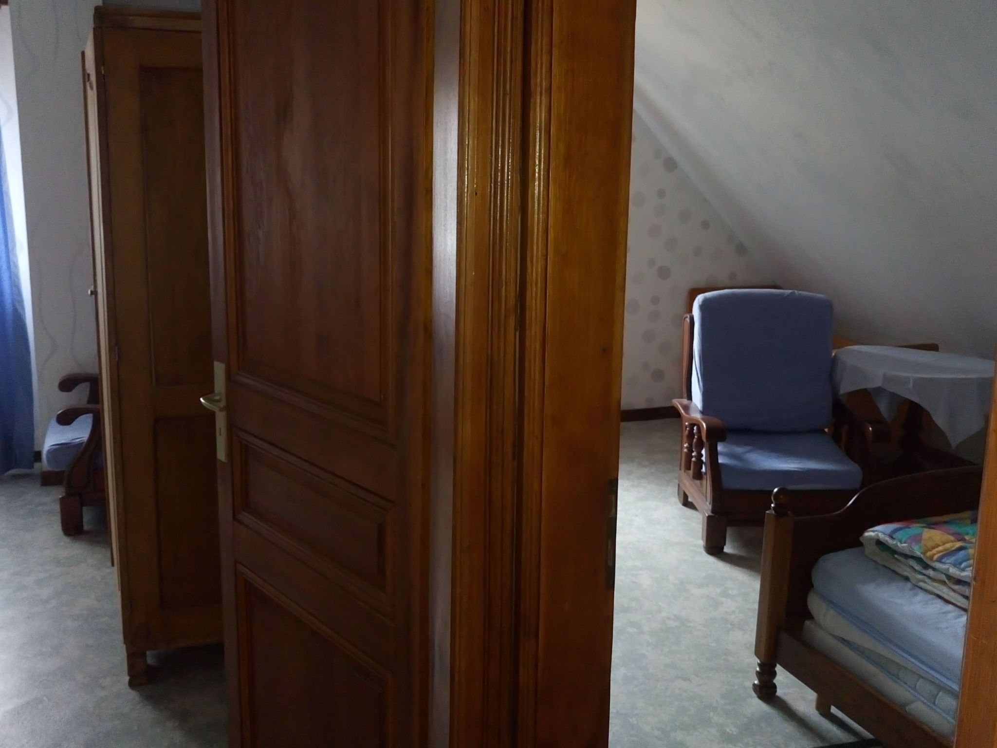 Mit Balkon, Garten und Talblick-Binnen