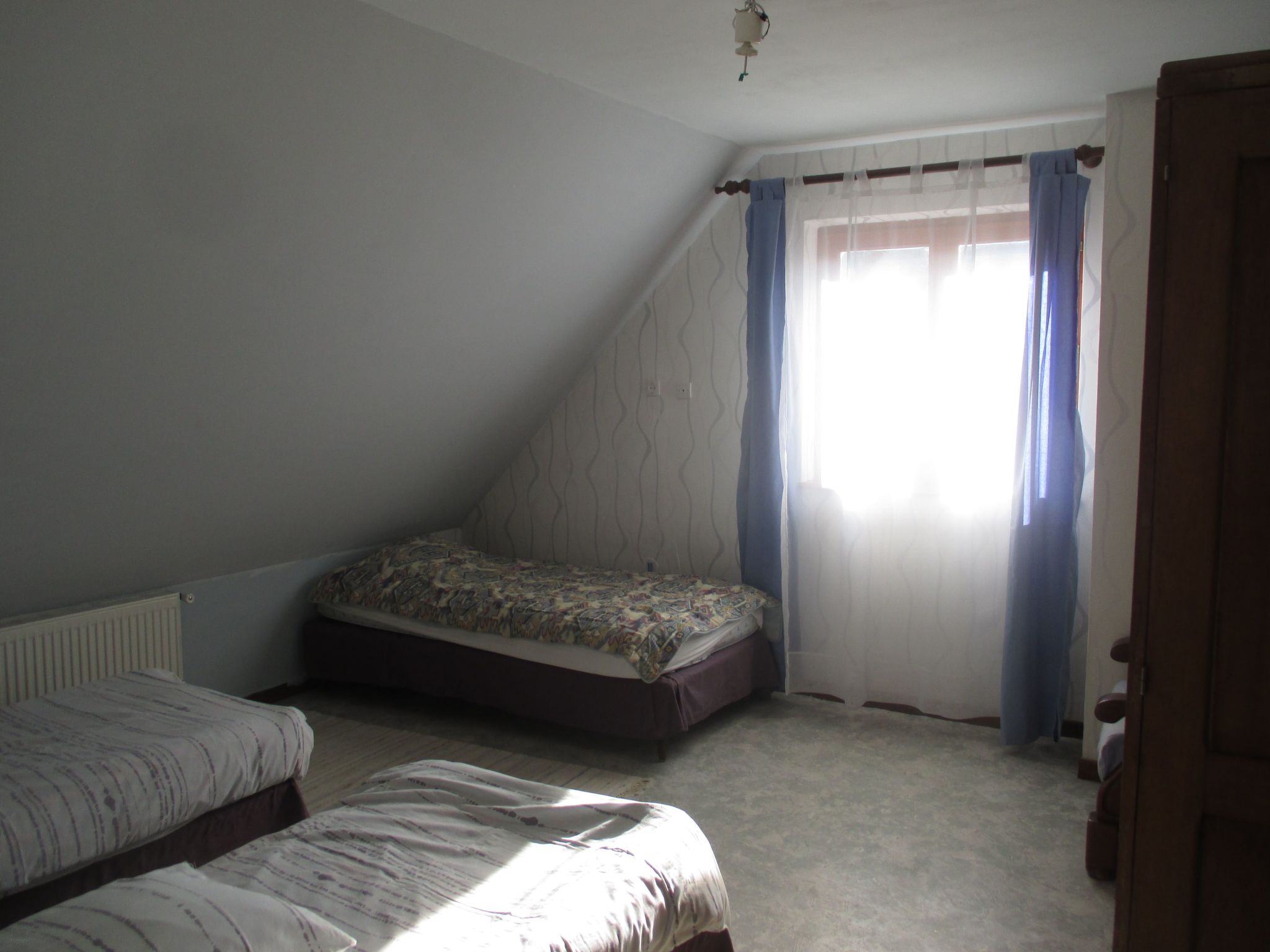 Mit Balkon, Garten und Talblick-Binnen