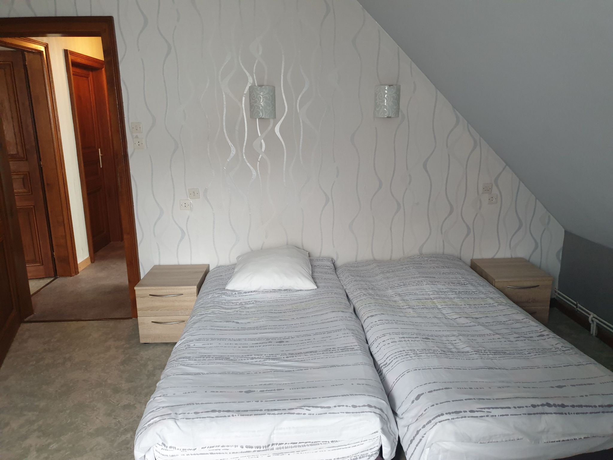 Mit Balkon, Garten und Talblick-Binnen