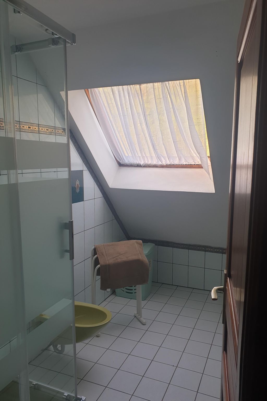 Mit Balkon, Garten und Talblick-Binnen