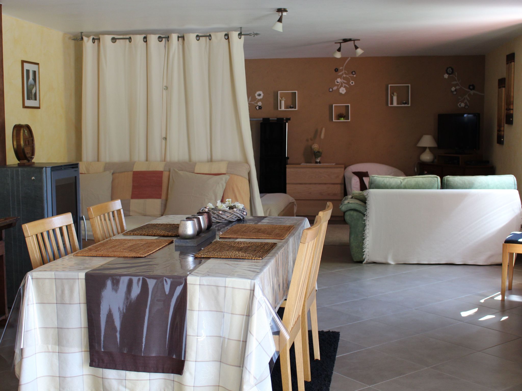 Ruhiges Ferienhaus mit Garten an der Weinstraße-Image-tags.info