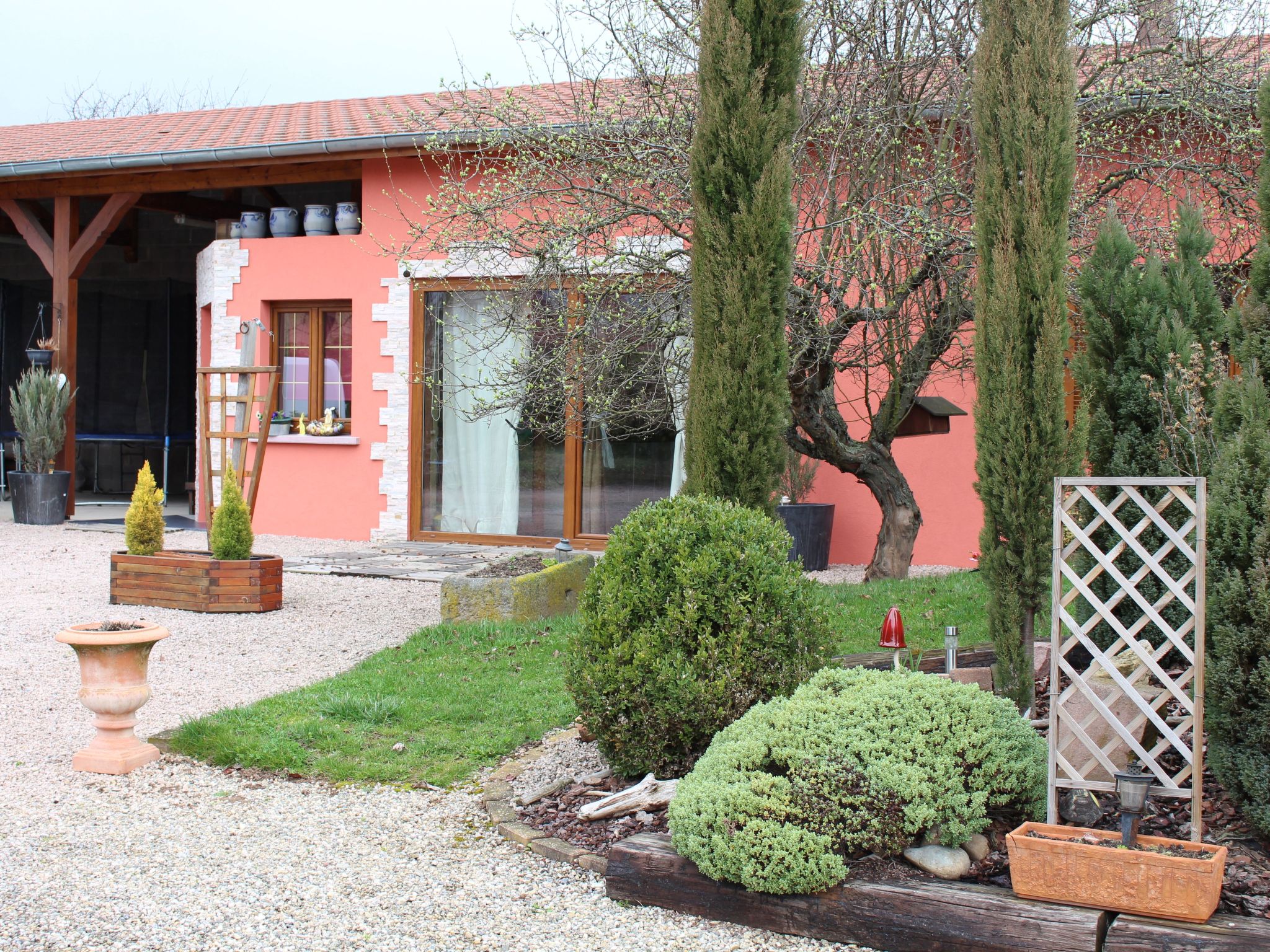 Ruhiges Ferienhaus mit Garten an der Weinstraße-Image-tags.info