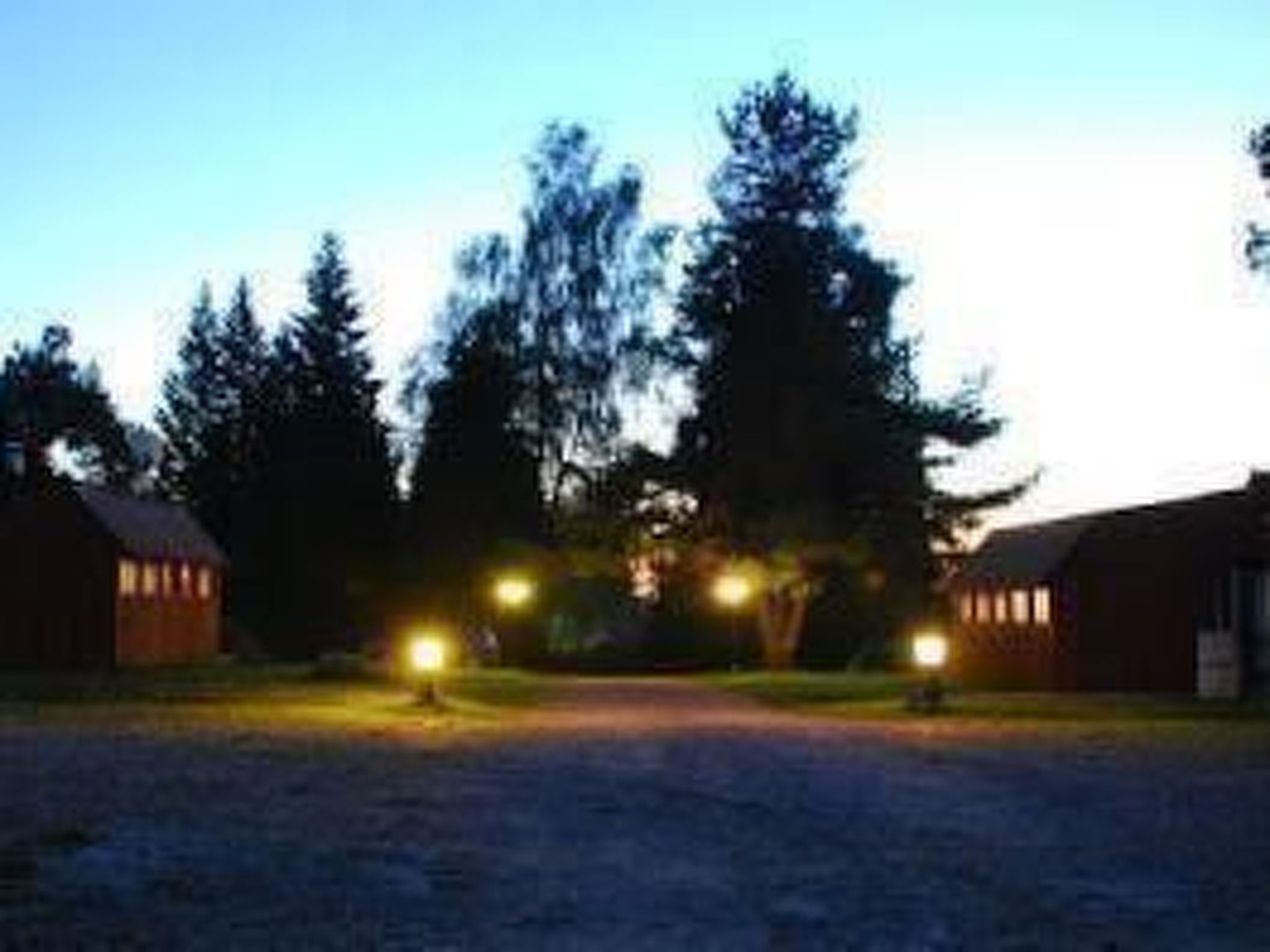 Charmantes Ferienhaus mit gemeinsamem Grill-Dedans