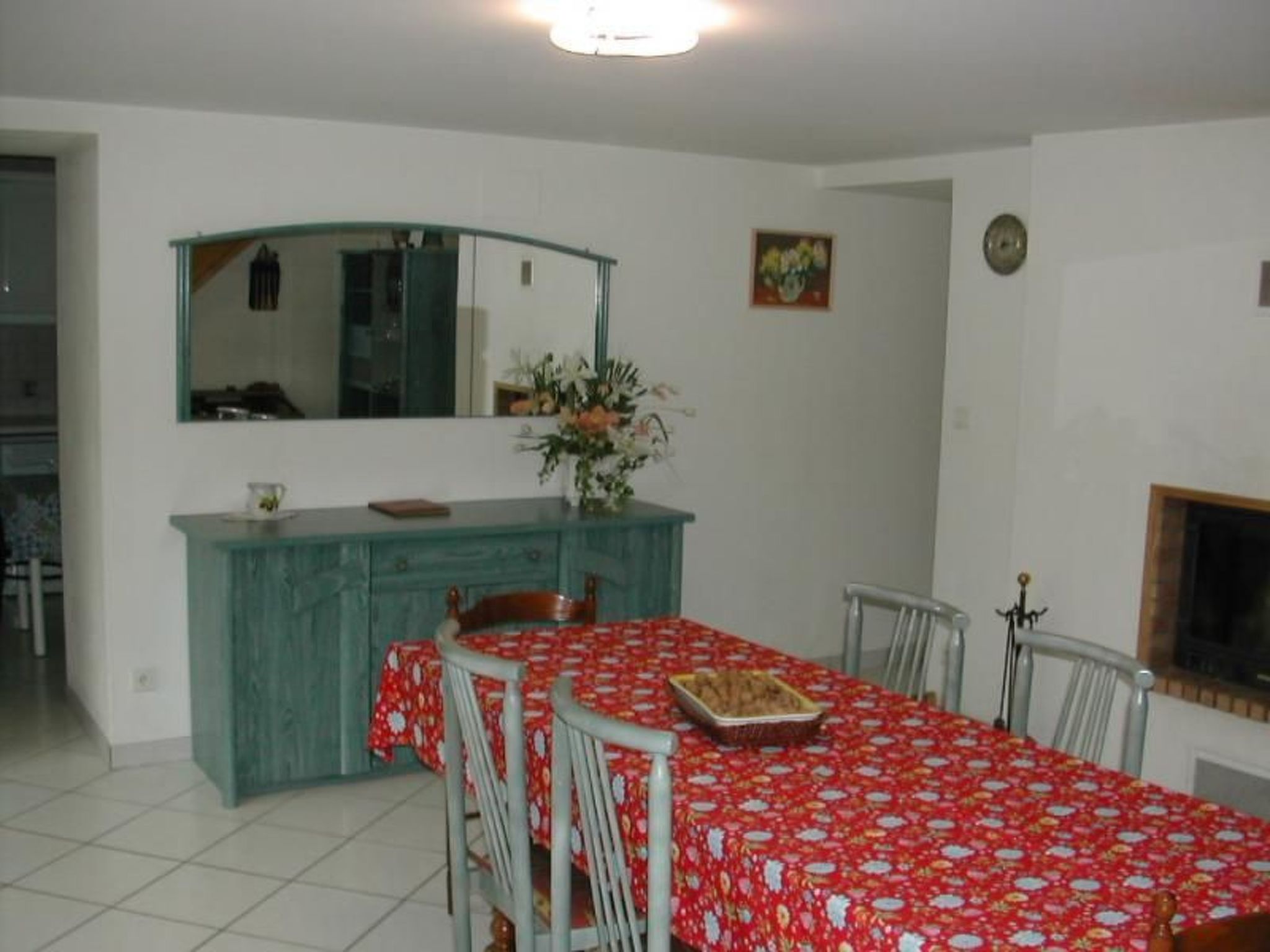 Steinhaus in ländlicher Umgebung mit Pool-Binnen