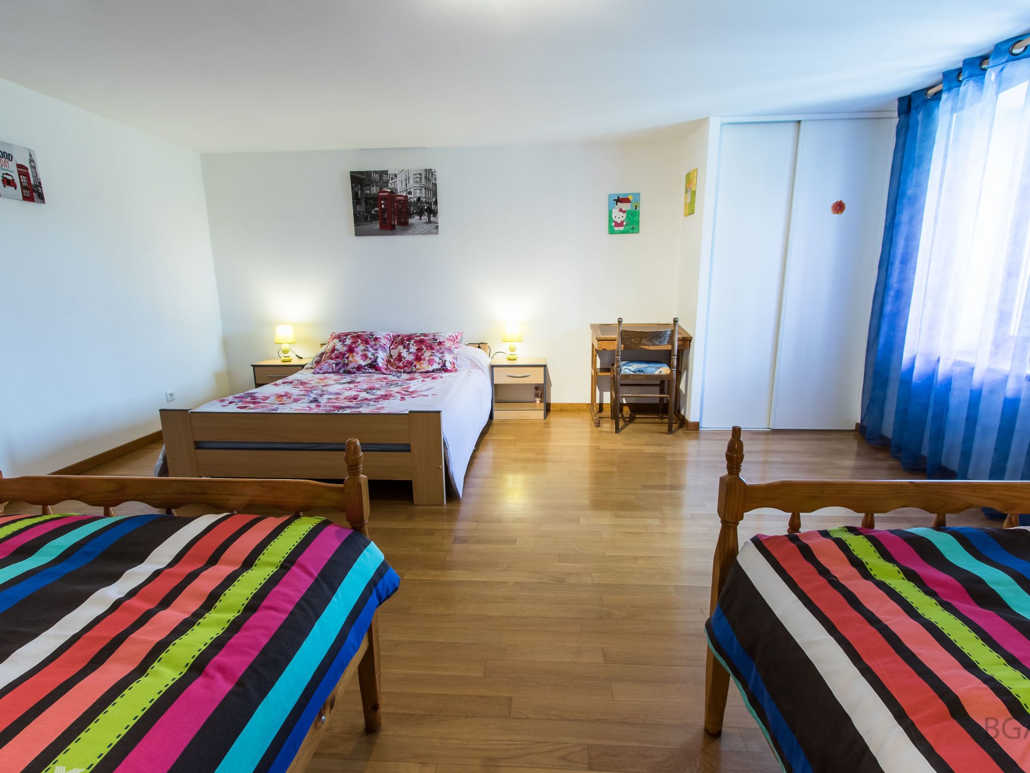 Steinhaus in ländlicher Umgebung mit Pool-Binnen