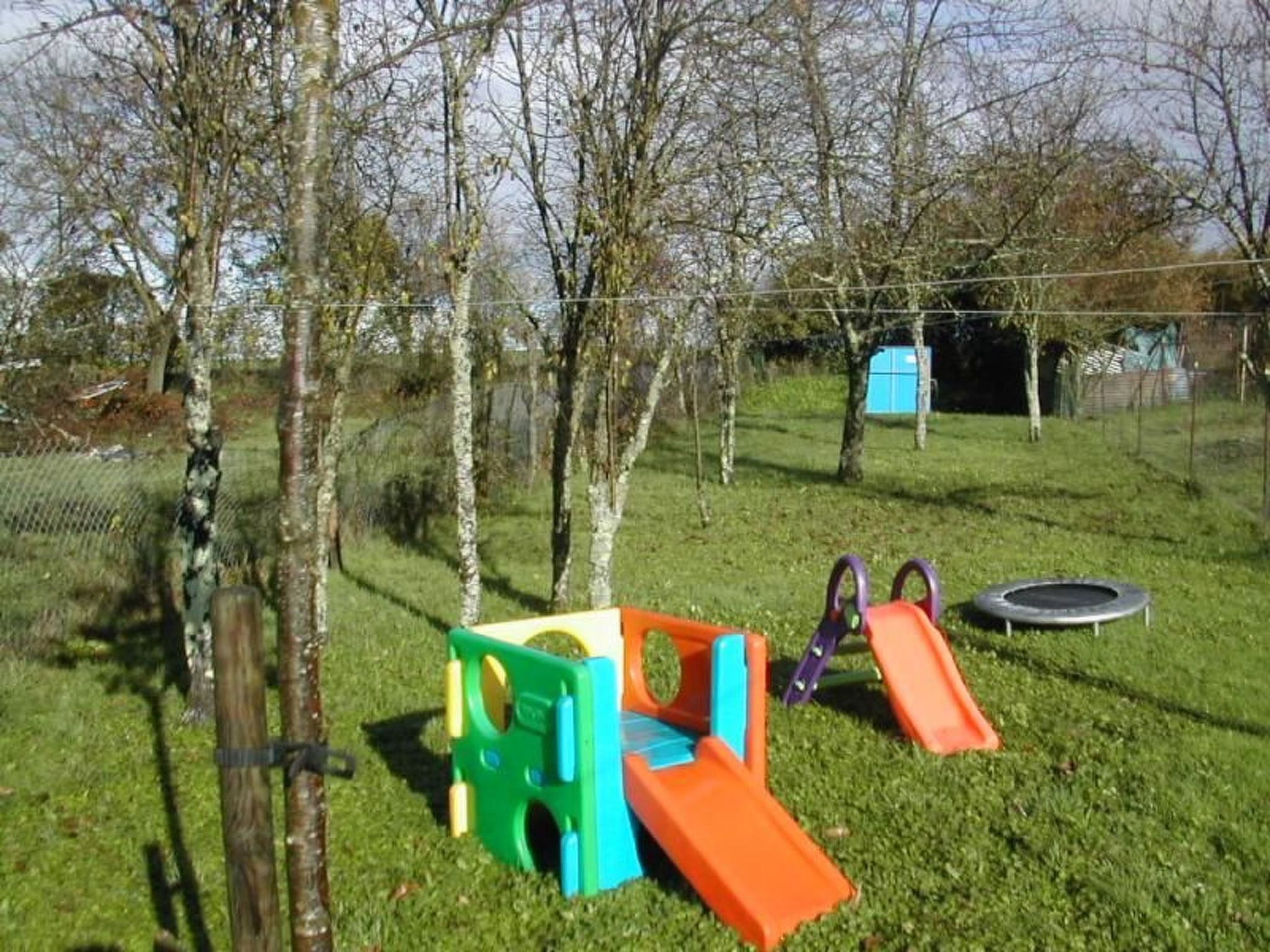 Steinhaus in ländlicher Umgebung mit Pool-Binnen