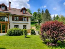 Gite Iris Montagnes du Jura mit Spa Sauna Fluss