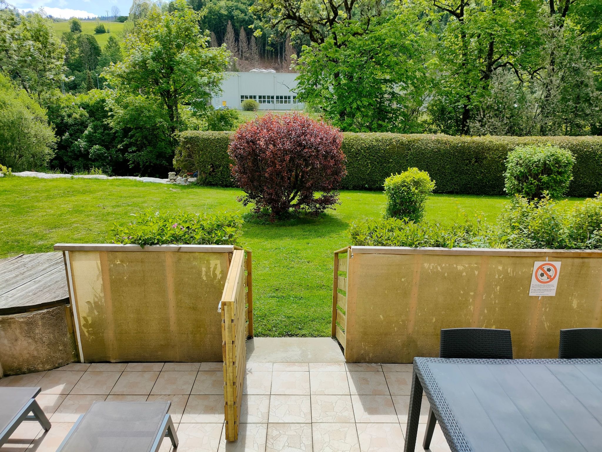 Gite Iris Montagnes du Jura mit Spa Sauna Fluss-Drinnen