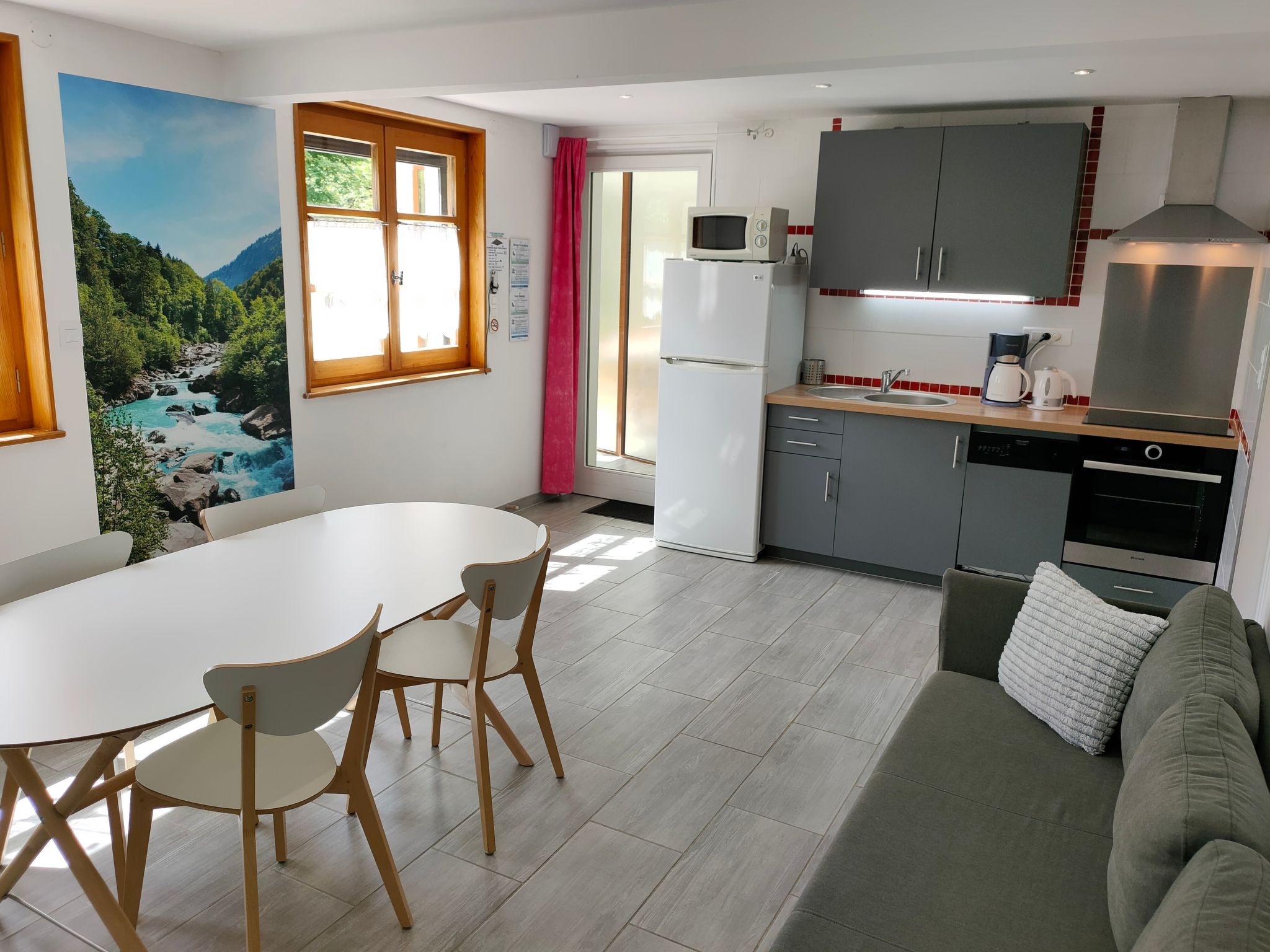 Gite Iris Montagnes du Jura mit Spa Sauna Fluss-Drinnen