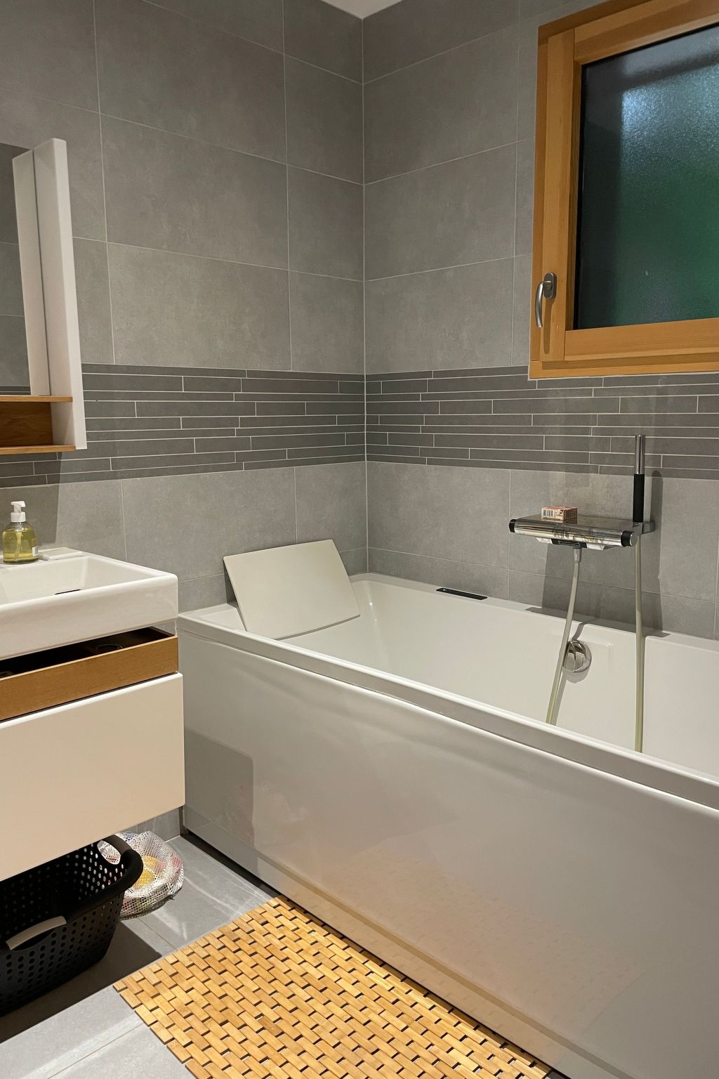 Das ruhige Les Grangettes mit Seeblick-Inside