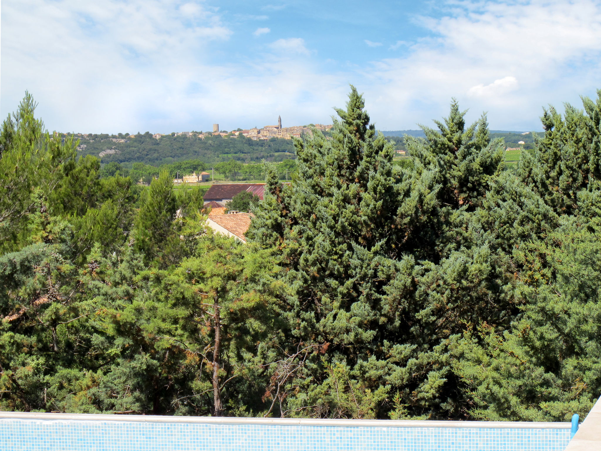 Ruim vakantiehuis met privézwembad en hot tub in Saint Hilaire-d'Ozilhan - foto 39