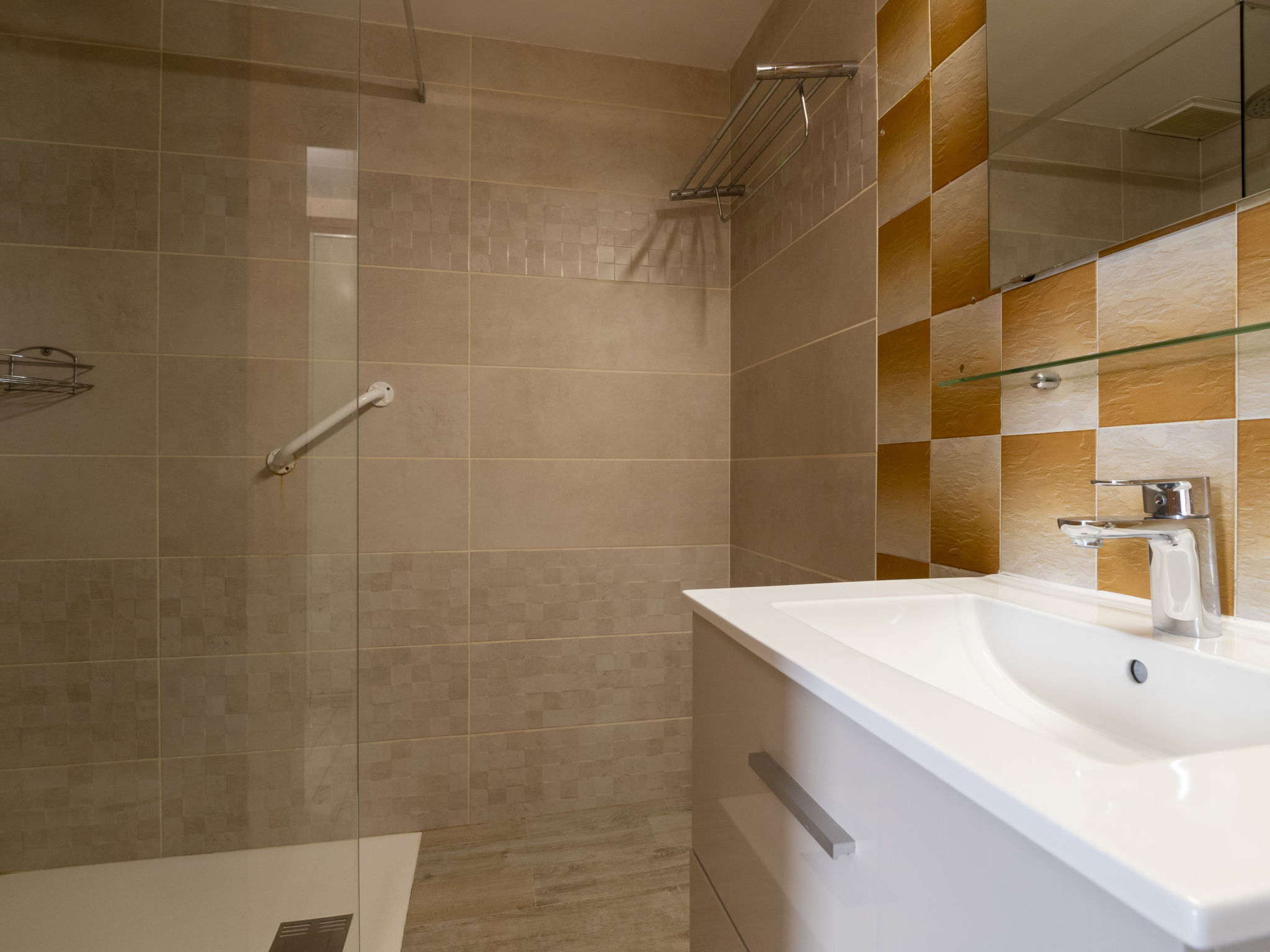 Appartement Soleil Camarguais – Salle de bains, photo 26 sur 43