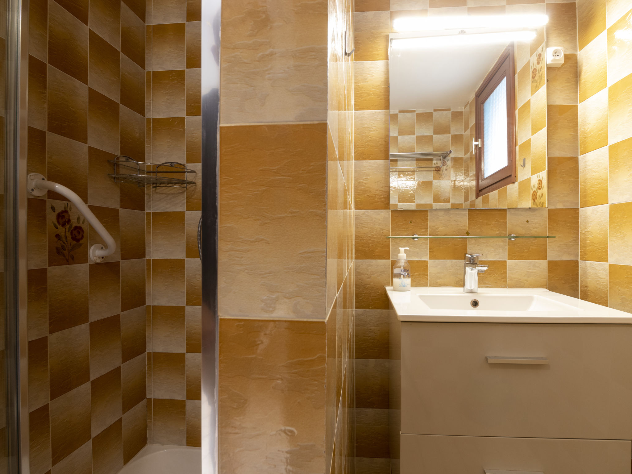 Appartement Soleil Camarguais – Salle de bains, photo 24 sur 43
